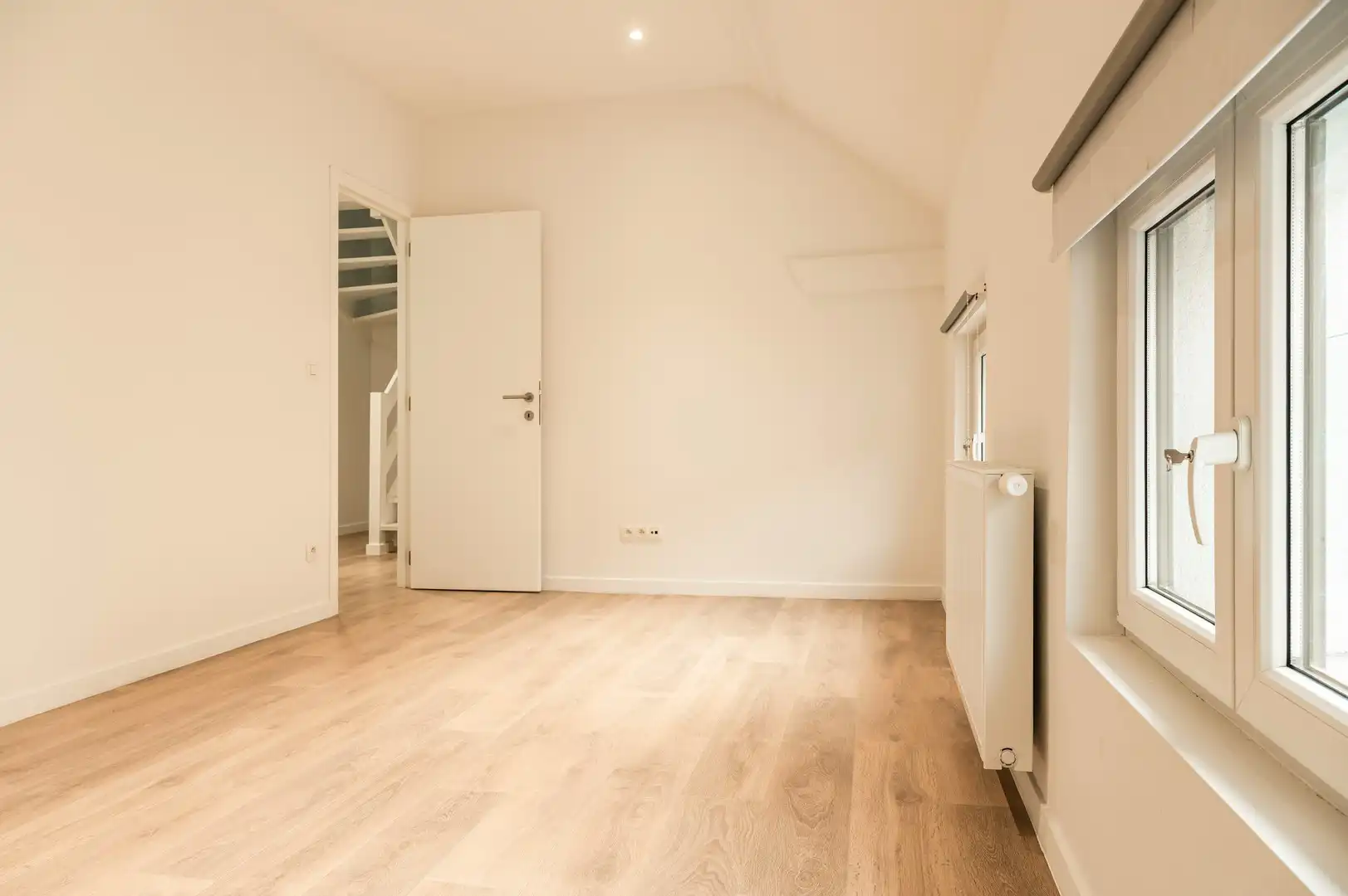 Ruime gezinswoning met 4 slaapkamers en stadstuin in Burcht! foto 13