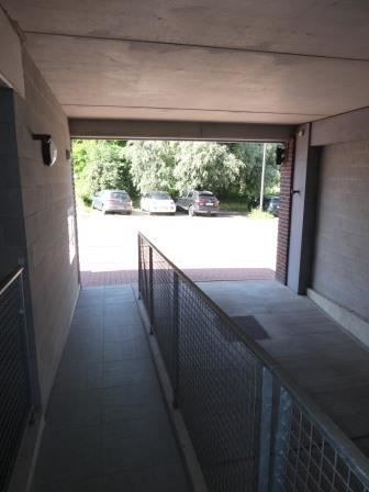 App. centrum Bilzen, rustige ligging, 2 slpk, parkeeruimte, terrasje. foto 20