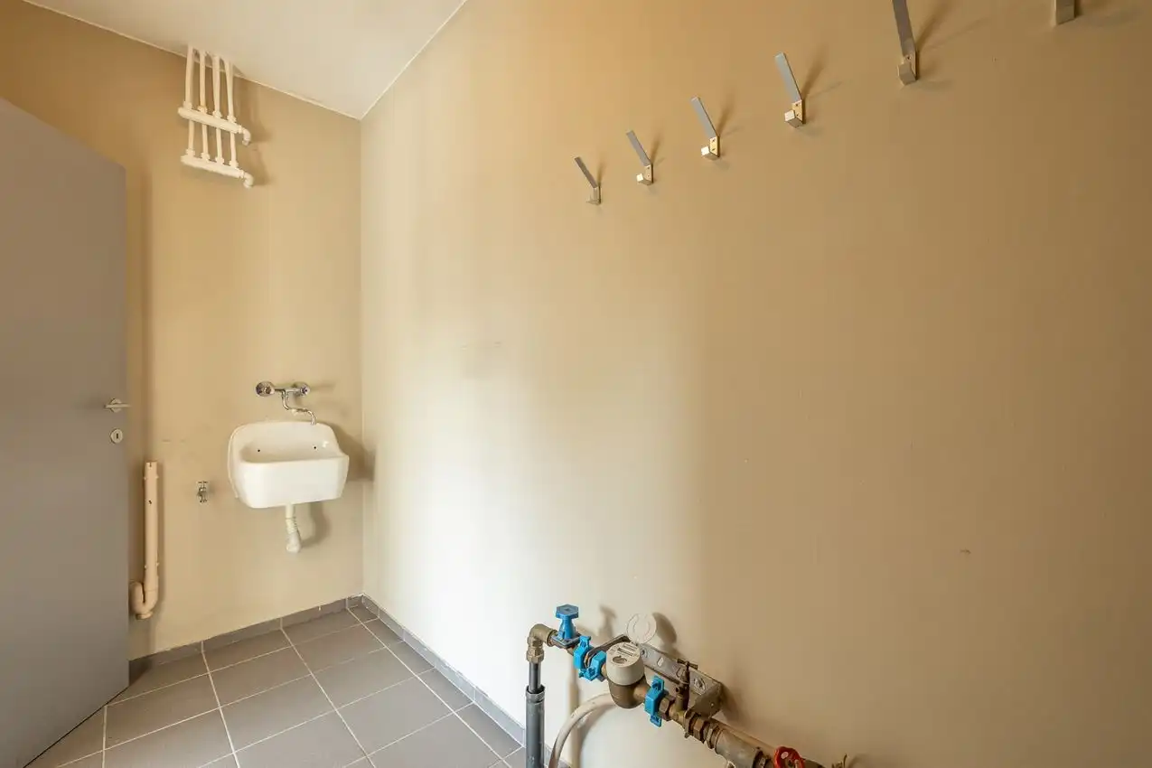 instapklare woning (3 slpk) in oude gemeenteschool foto 16