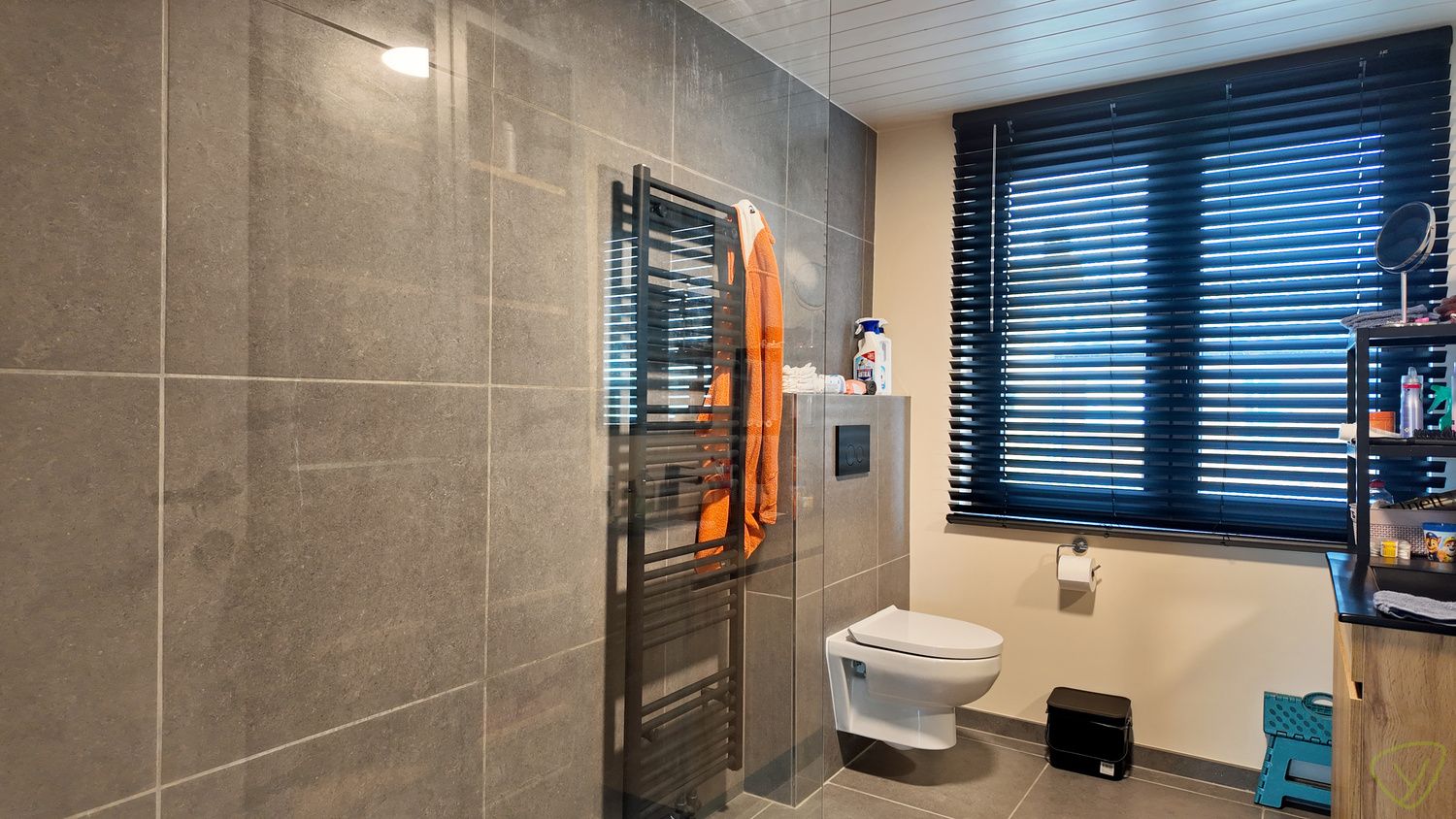 Gerenoveerde woning met zonnige tuin en  zonnepanelen in Eeklo! foto 15