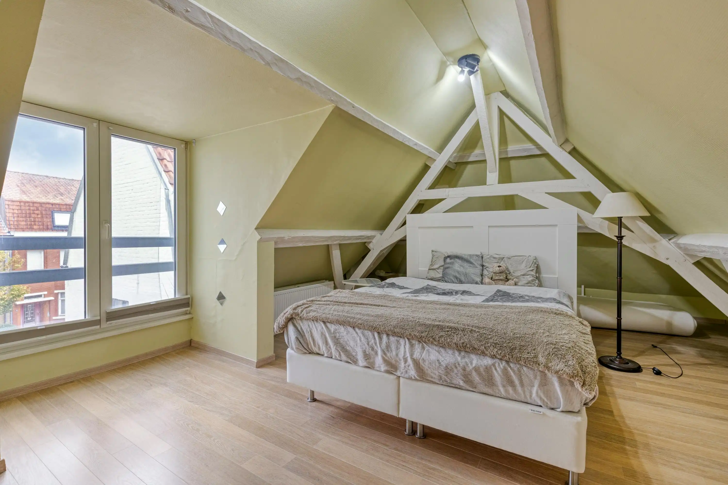 Instapklaar huis met 2 slaapkamers in Assebroek foto 12