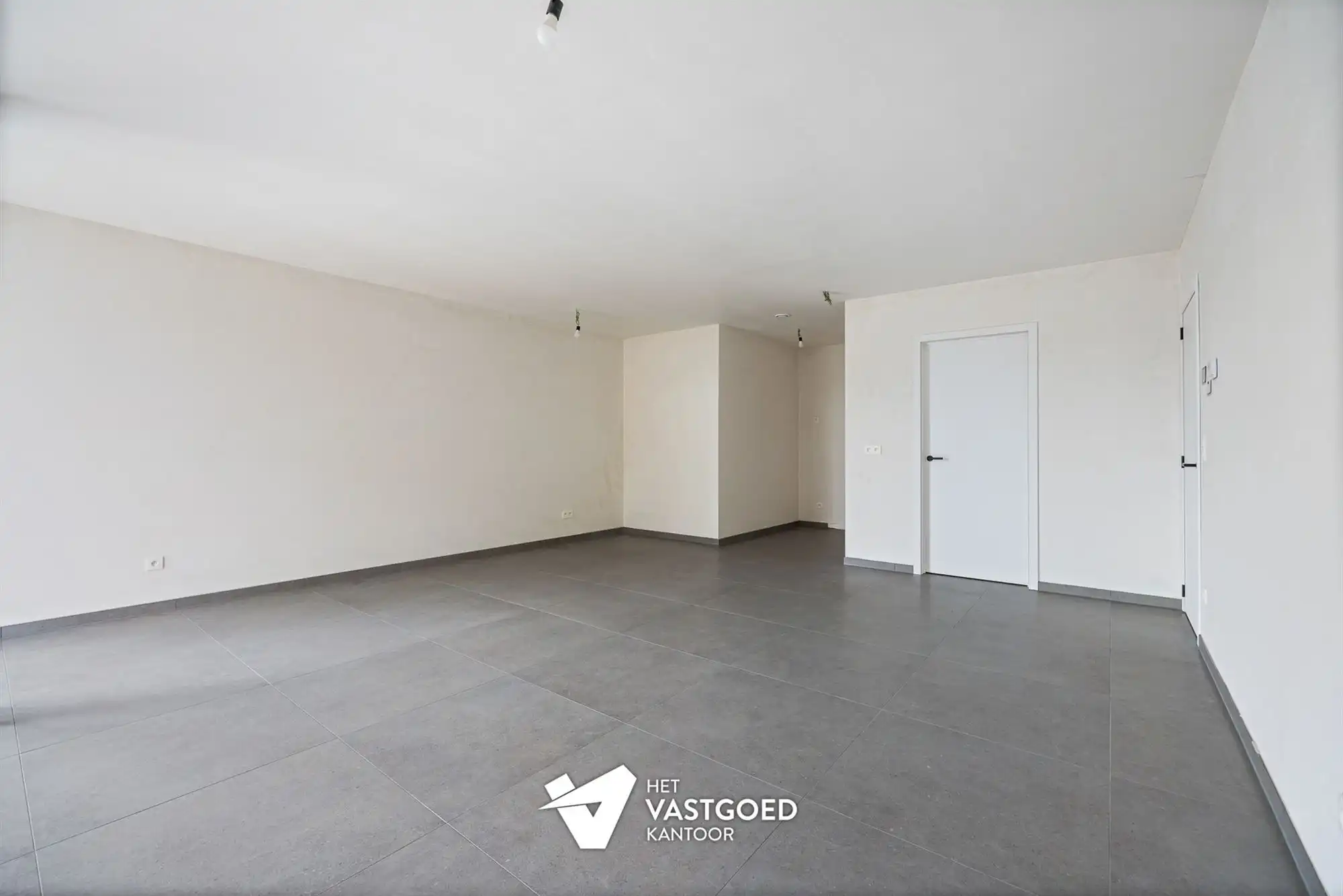 RUIM 1-SLAAPKAMERAPPARTEMENT MET AANGENAME BUITENRUIMTE foto 4