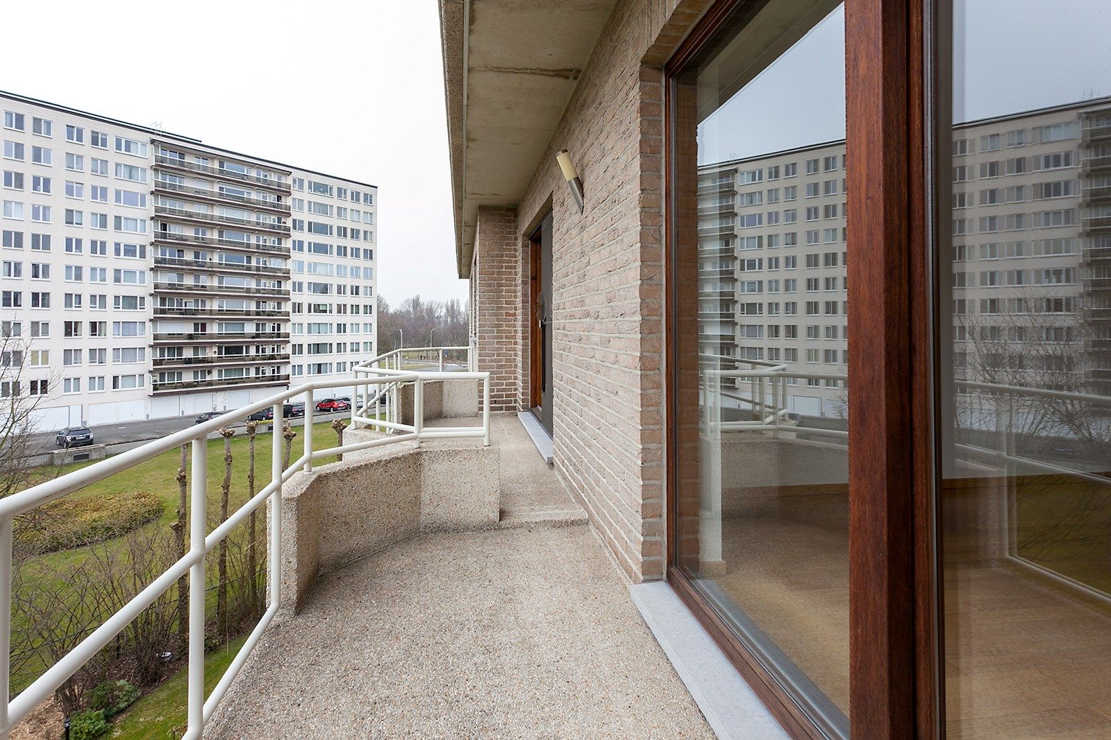 Ruim appartement met terras foto 18