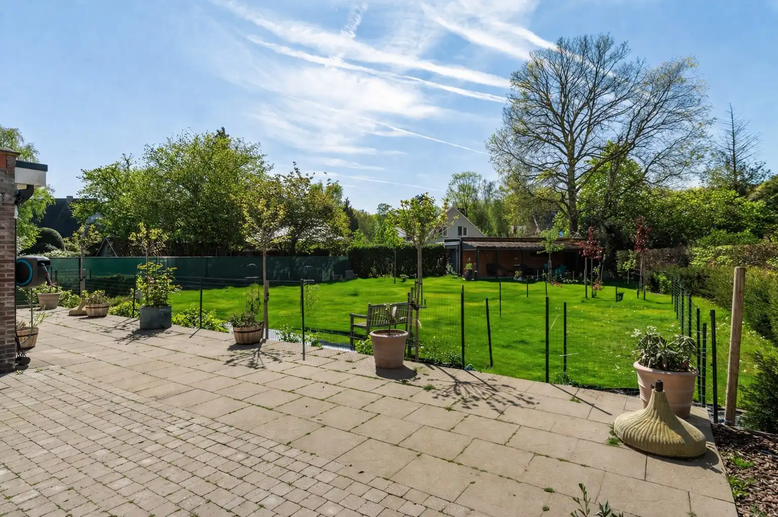 Verrassend ruime woning met zuidwest tuin op topligging! foto 10
