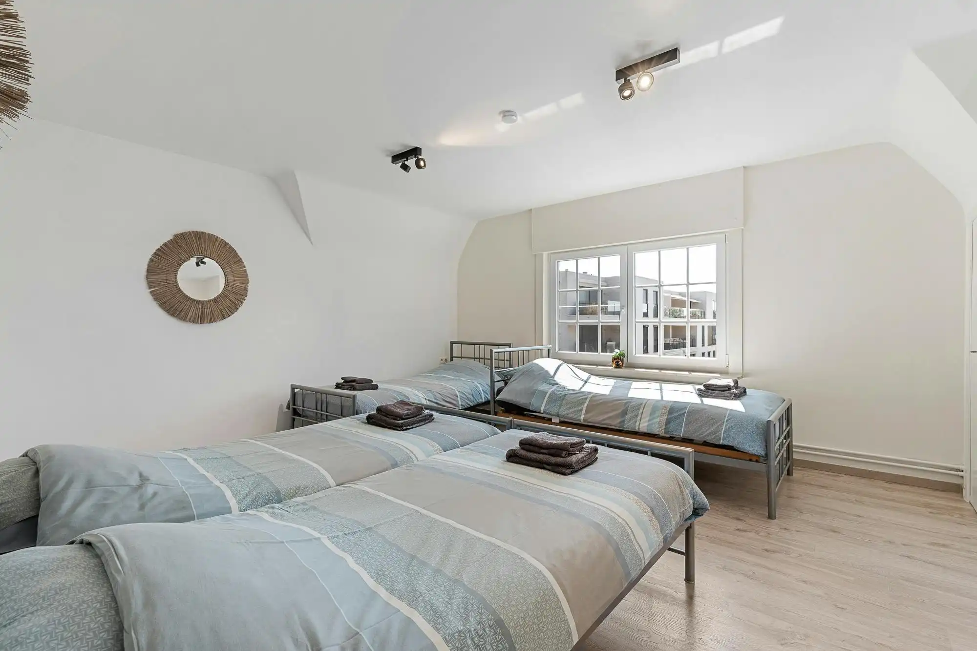 Prachtige villa met 4 slaapkamers in de Simli wijk. foto 8