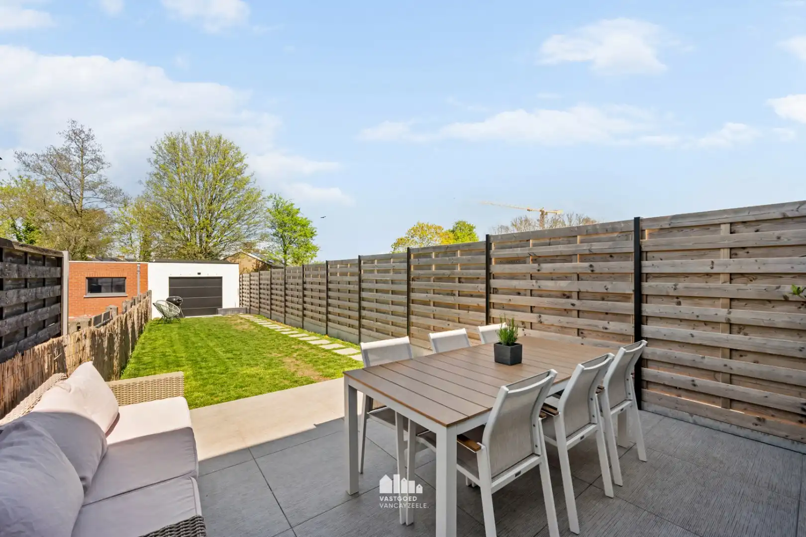 Volledig gerenoveerde woning met 5 slaapkamers, zonnige tuin en garage foto 18