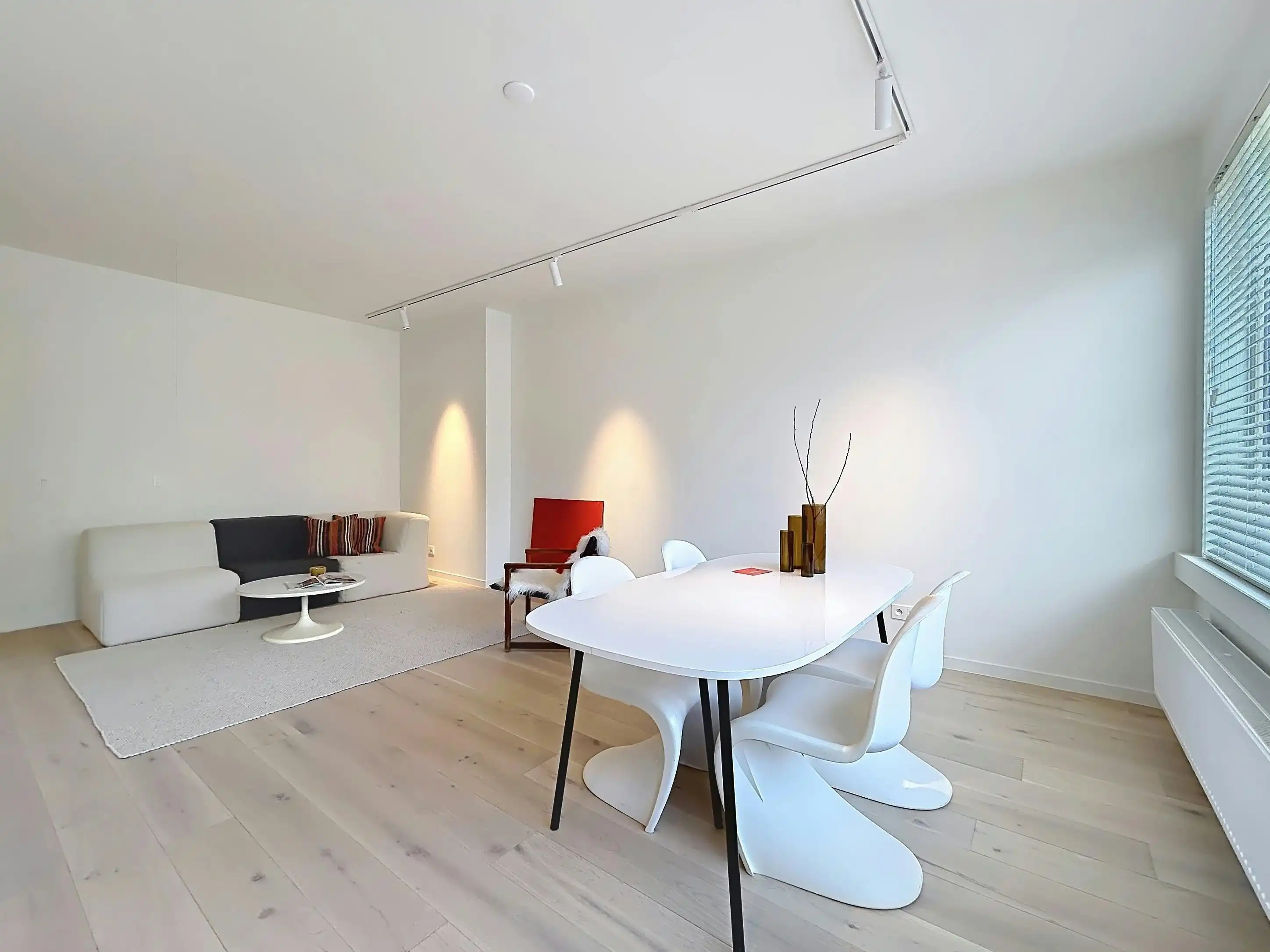 Luxueus 3-slaapkamerappartement met terras te koop in Wilrijk foto 5
