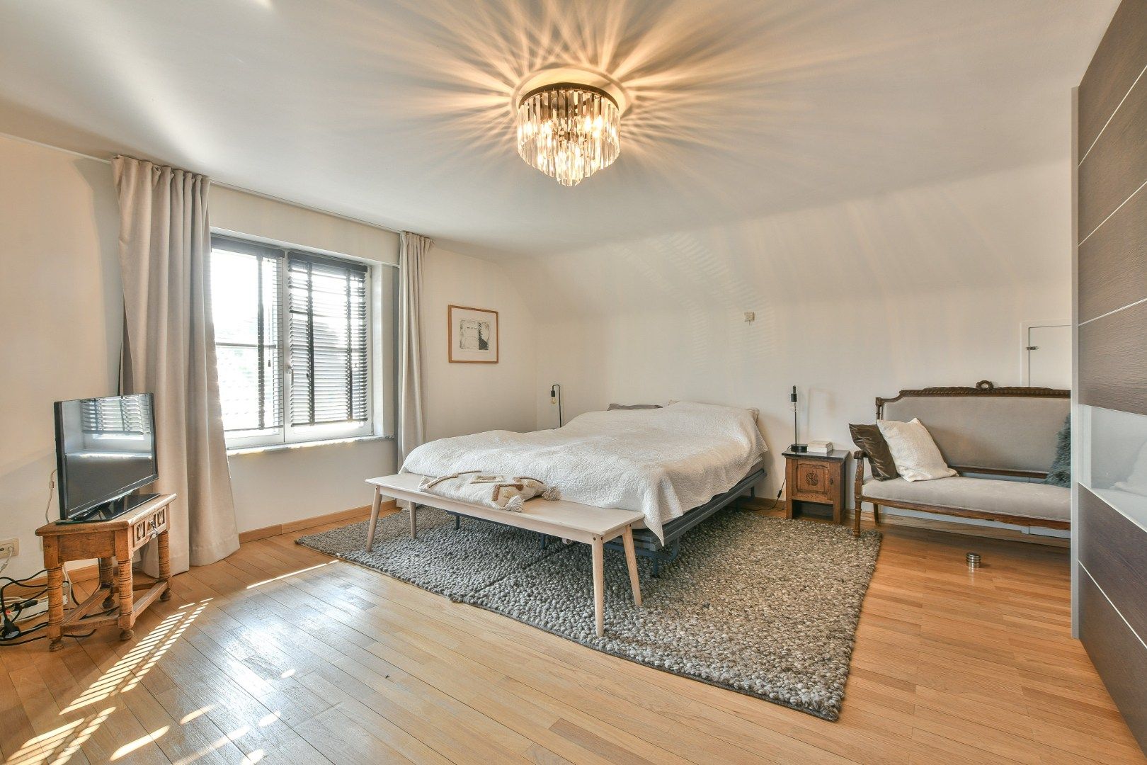 Prachtig gerenoveerde villa met charmante elementen in het centrum van Lissewege! foto 20