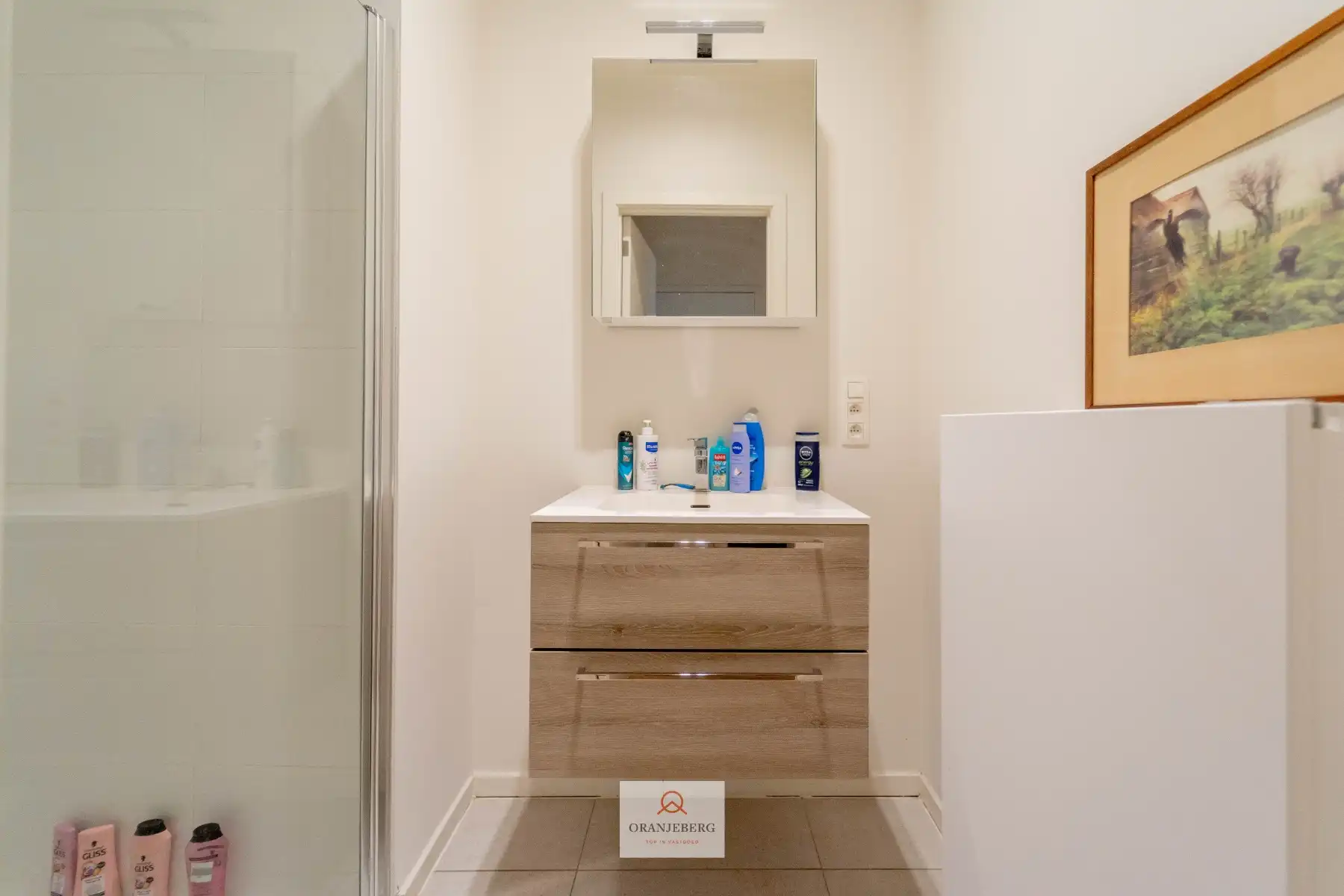 Moderne gelijkvloerse studio met terras te Gent foto 15