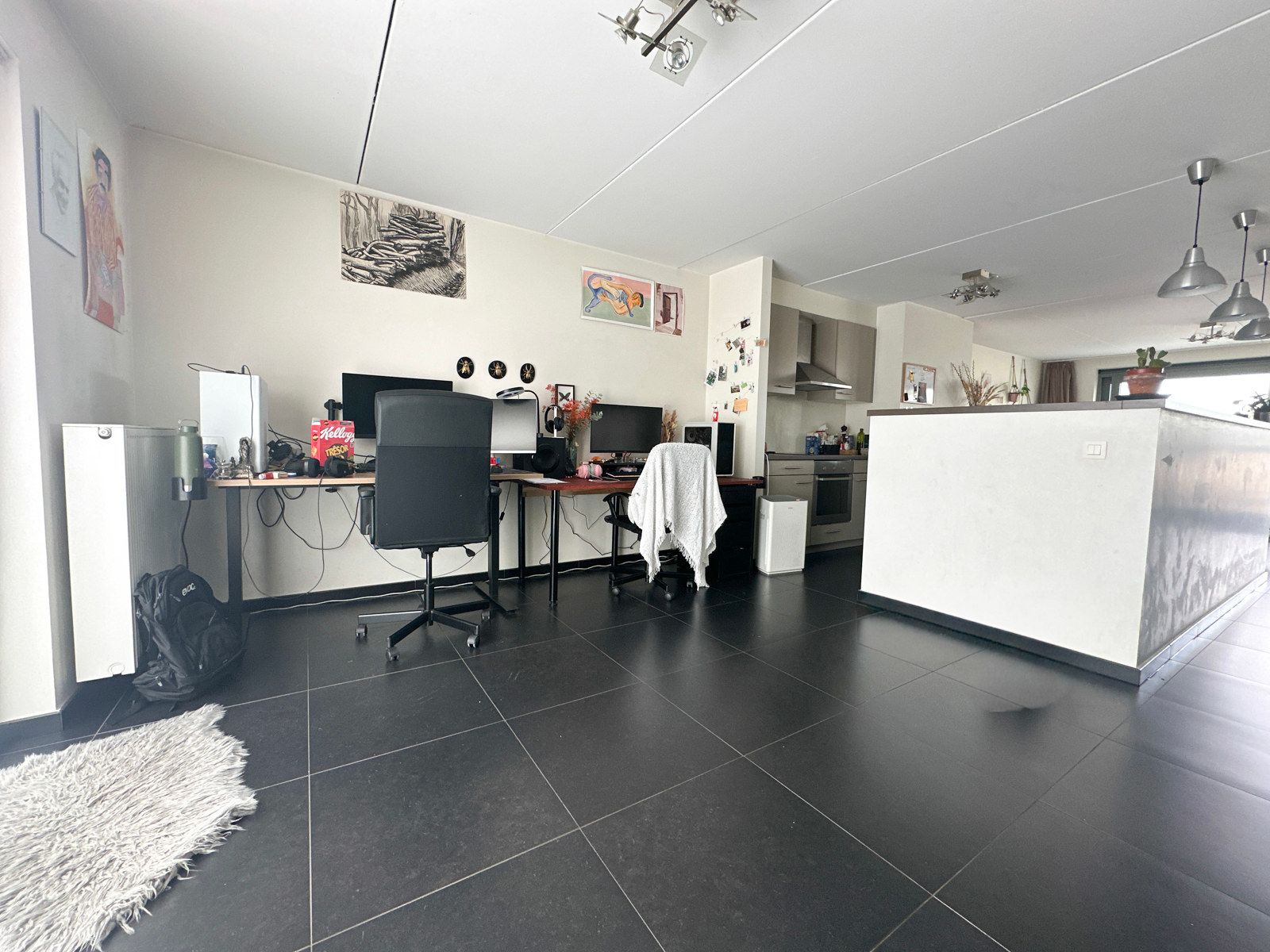 Ruim 3-slaapkamer duplex appartement met groot terras! foto 3