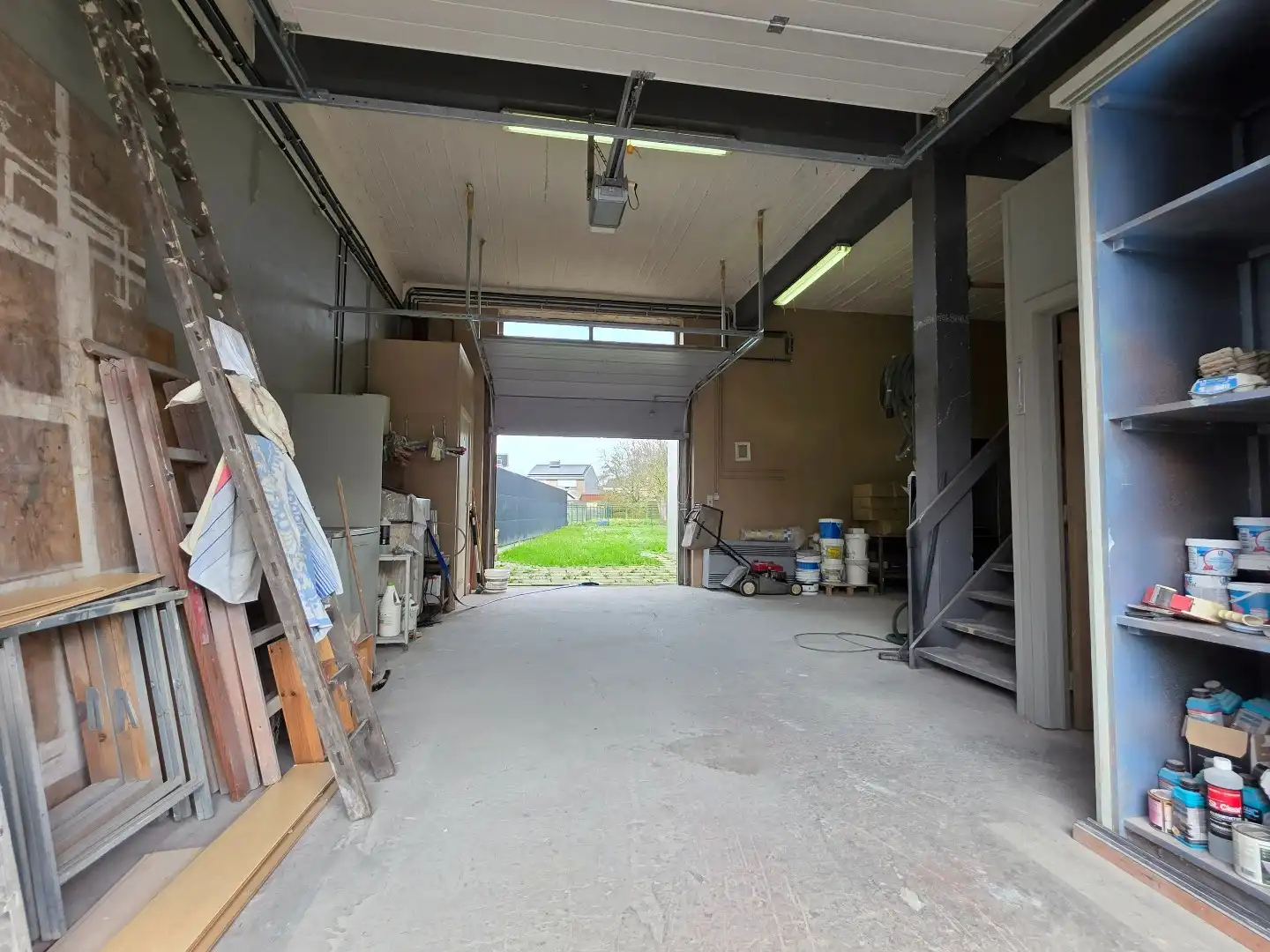 Vlot bereikbaar atelier/opslagruimte te koop foto 13