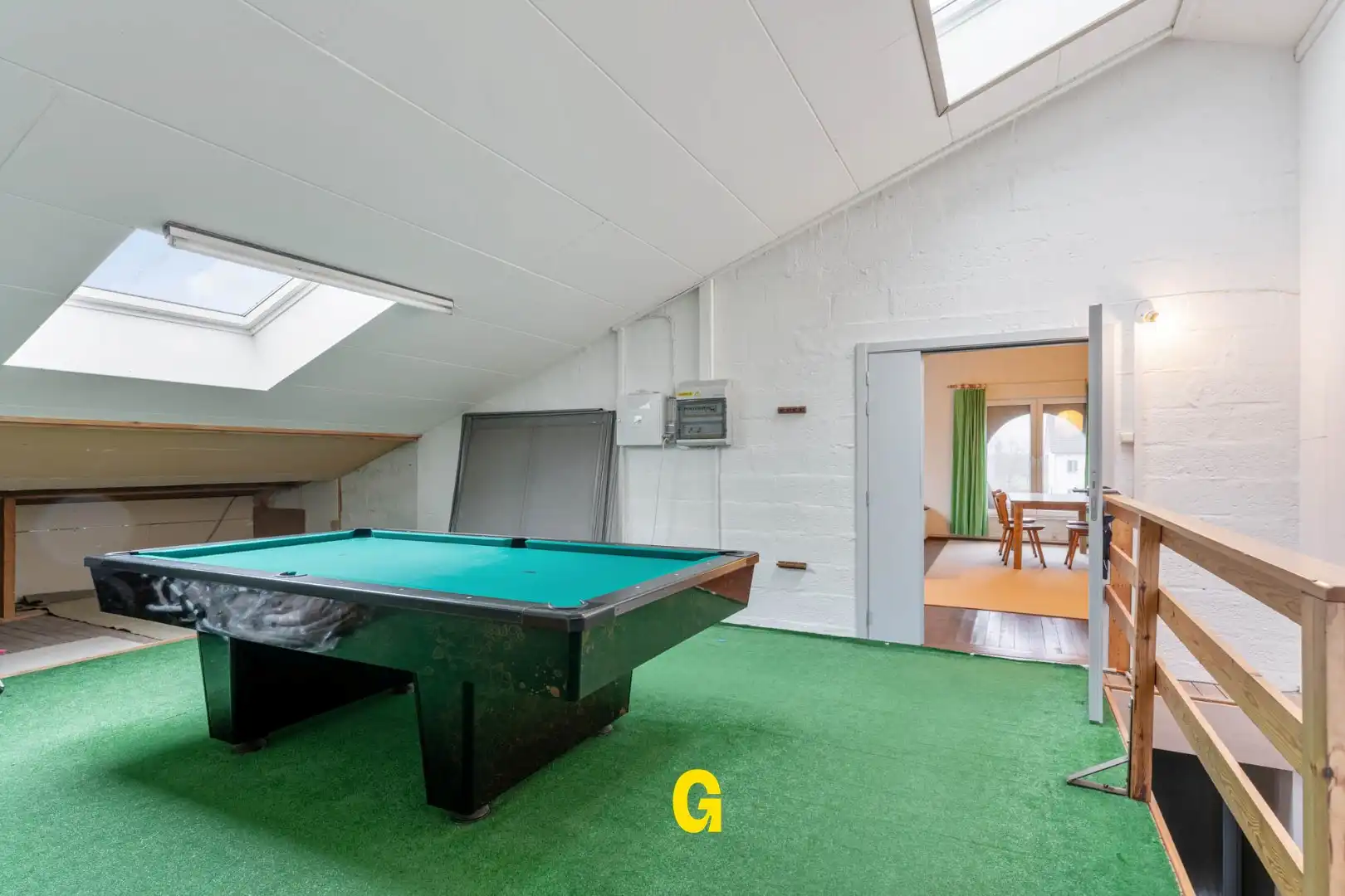 Netjes gerenoveerd twee slaapkamer appartement met terras en 2 standplaatsen in een kleinschalige residentie te Rijkhoven foto 22