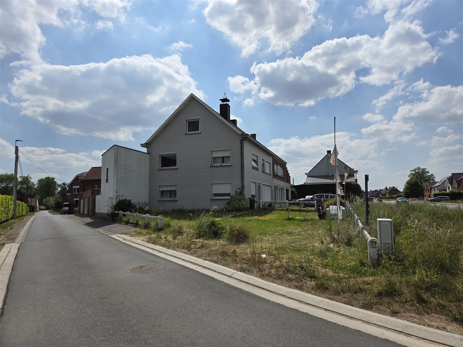 Ruime halfopen woning te Brakel foto 2