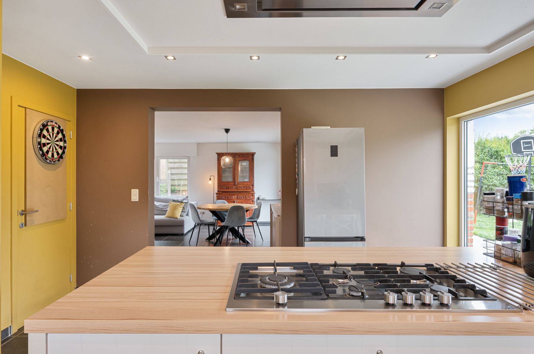 INSTAPKLARE GEZELLIGE GEZINWONING 3SLPKS, TUIN EN GARAGE! foto 10