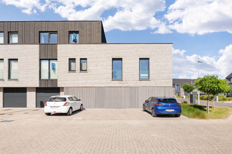 Dakappartement met garage en zonnepanelen foto 13