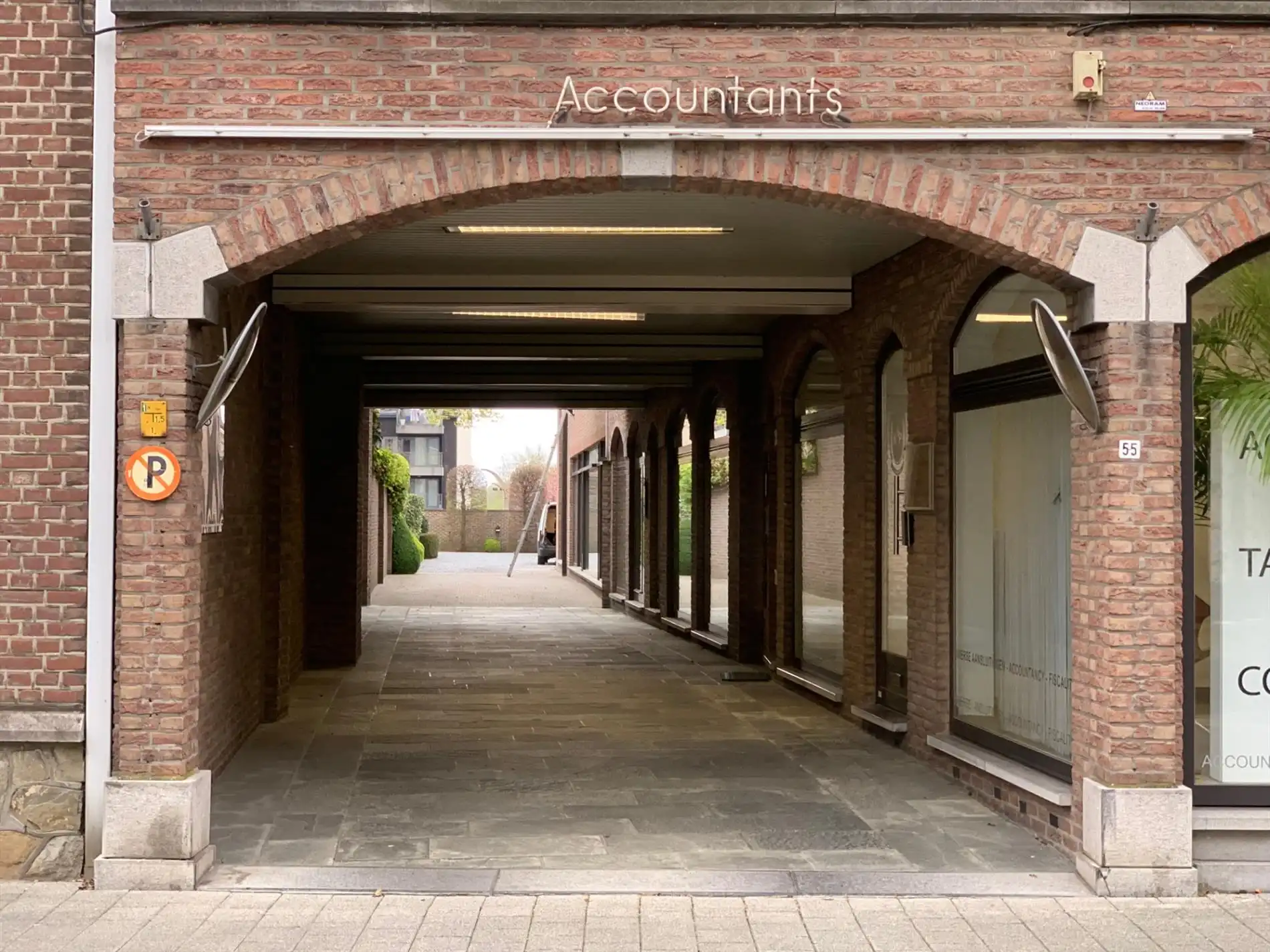 Appartement met 2 slaapkamers, berging en gesloten garage !  foto 20