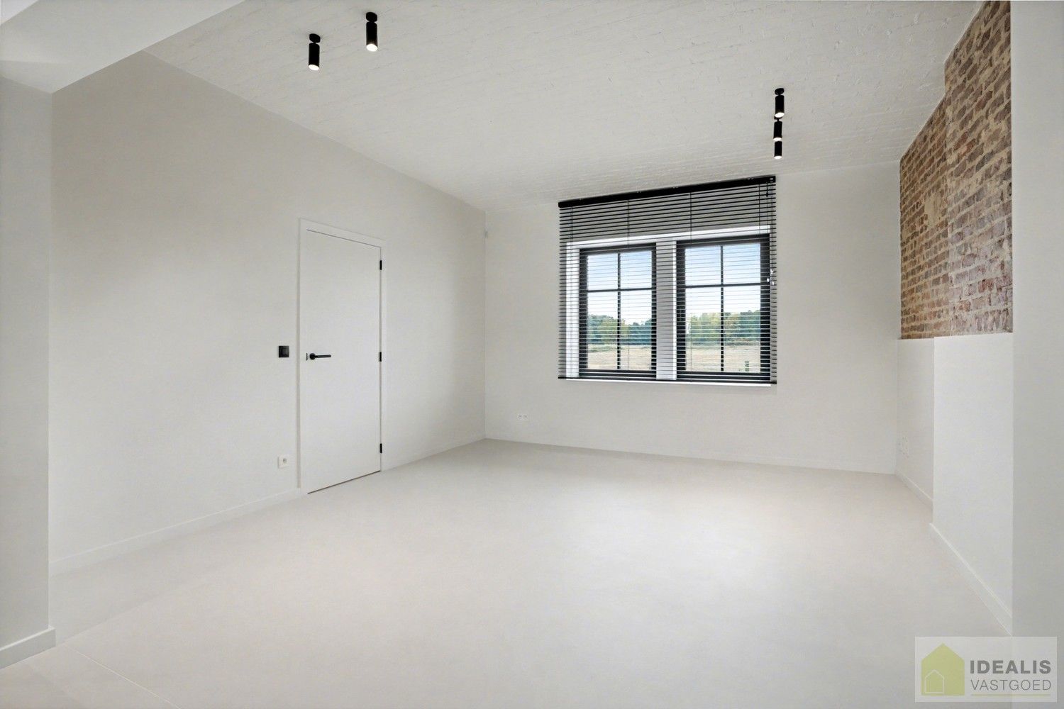 IDEALIS VASTGOED - EEN BIJZONDER HUIS, EEN BIJZONDERE LOCATIE, EEN UNIEKE KANS OM TE WONEN IN EEN AUTHENTIEK LANDHUIS MET EEN PRACHTIGE INRICHTING EN EEN HOOGWAARDDIGE AFWERKINGSGRAAD! foto 17