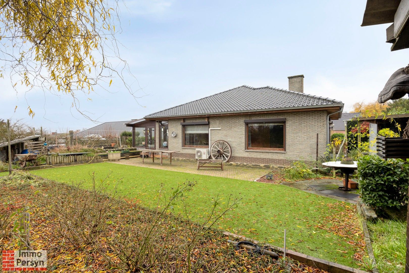 Charmante open bebouwing met praktische indeling in een rustige omgeving foto 32