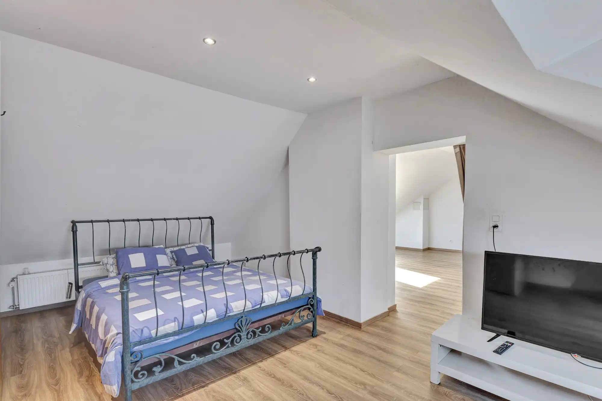 Gerenoveerde woning op 24a 12ca foto 21