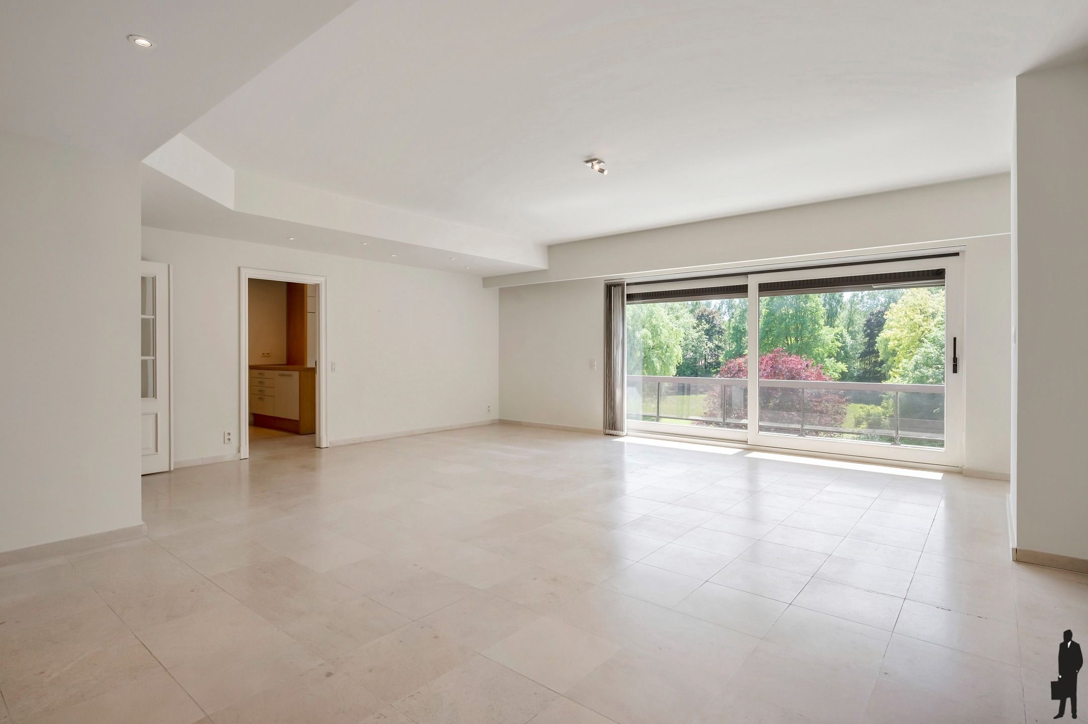 Mooi ruim appartement (ca. 162m²) in domein 'De List' residentie Conti met o.a. 2 slaapkamers, 2 badkamers, inclusief ondergrondse parkeerplaats.  foto 3