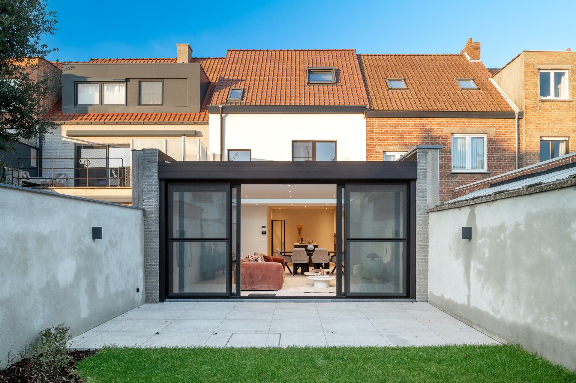 Exclusieve stadswoning centraal te Heist-aan-Zee foto {{pictureIndex}}