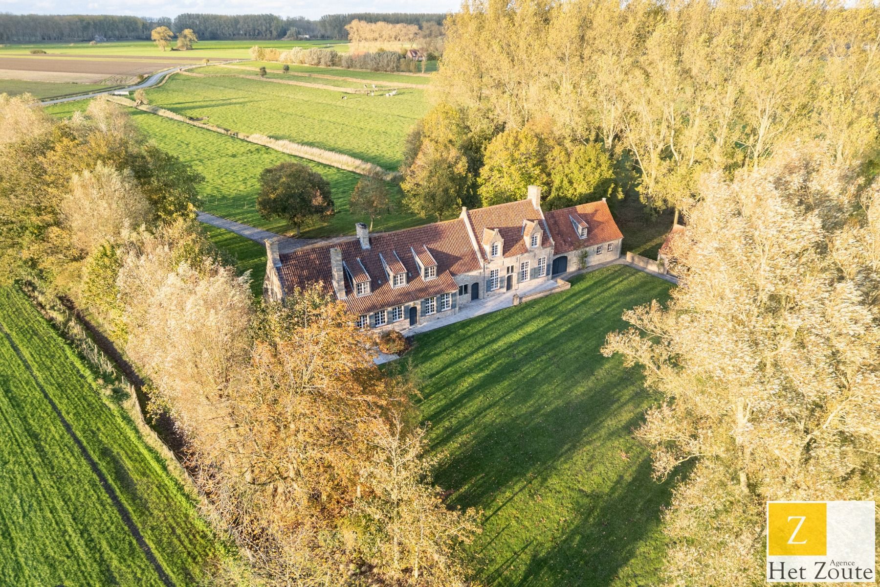 Uitzonderlijk landhuis te Damme foto 3