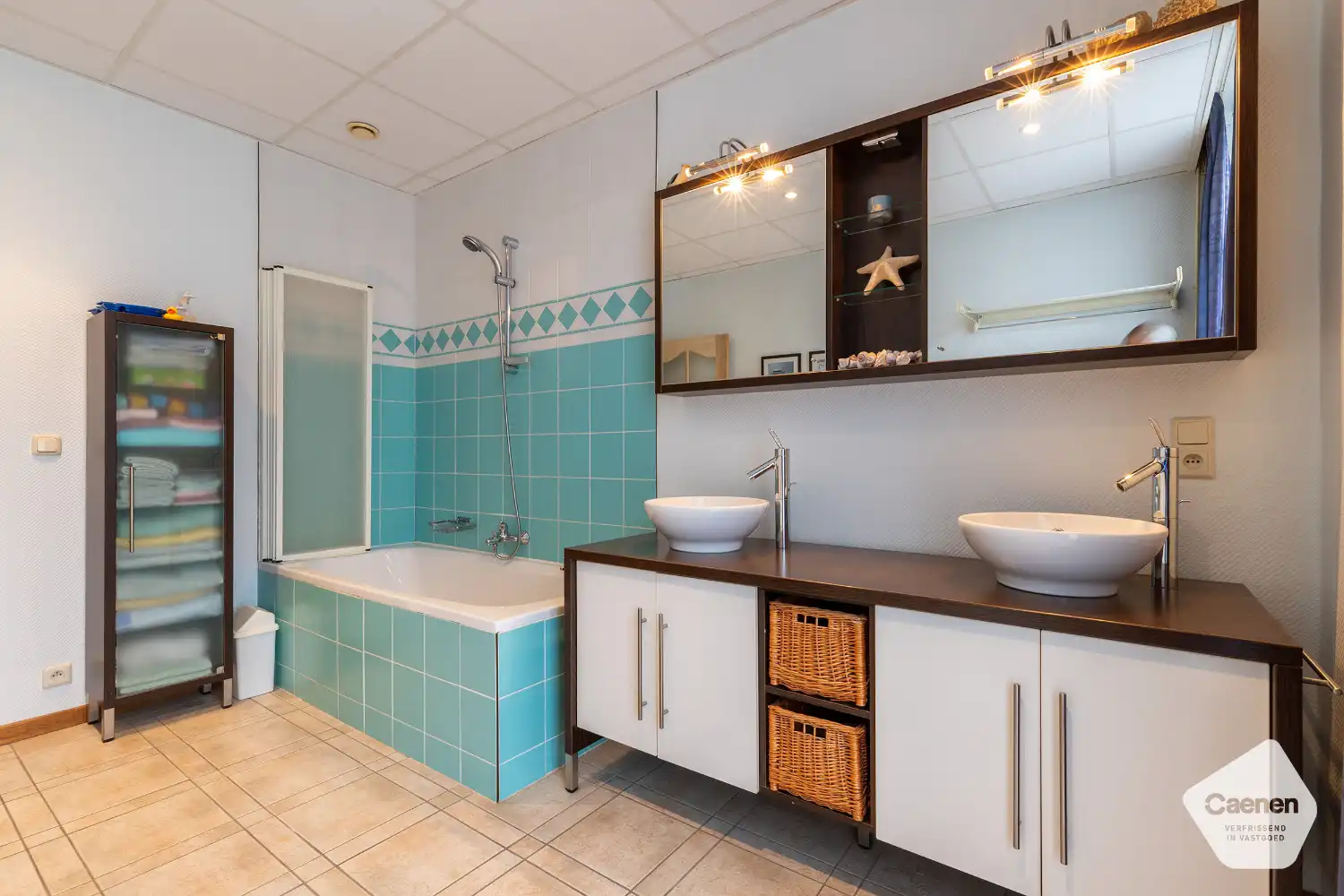 Ruim en lichtrijk appartement met 3 slaapkamers op topligging vlakbij station, strand en centrum foto 15