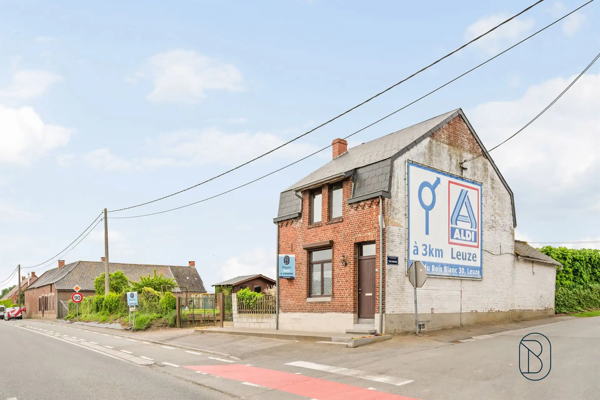 Ruime halfopen bebouwing op een perceel van 523 m² foto 5