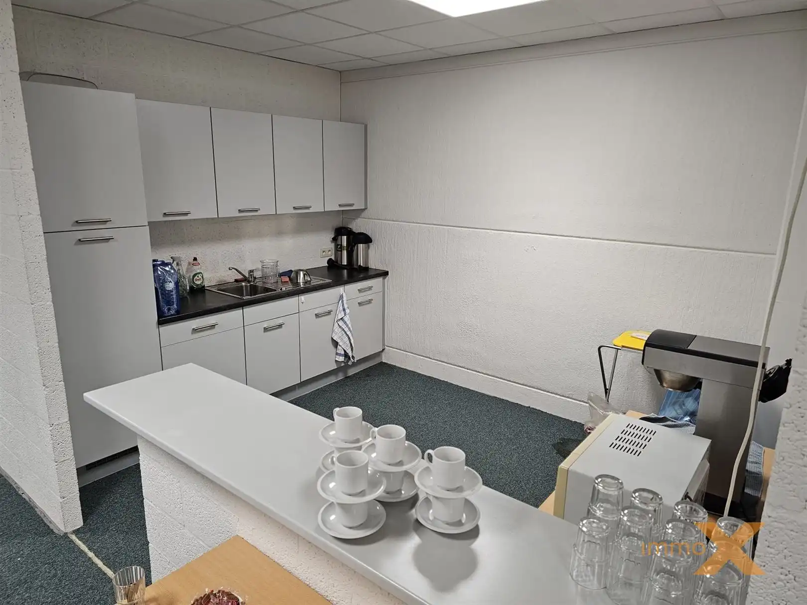 BUREELRUIMTE MET GOEDE VERBINDING SNELWEGEN!! foto 7