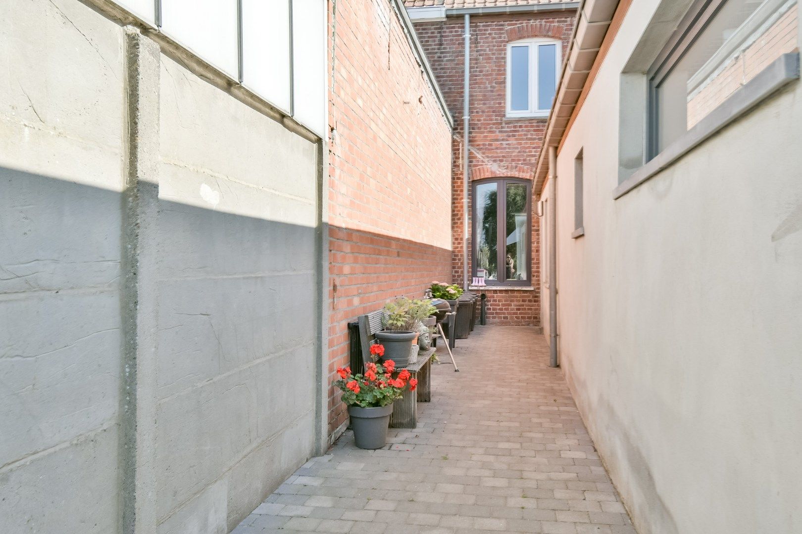 Instapklare en energiezuinige woning in het hart van Kortemark! foto 14
