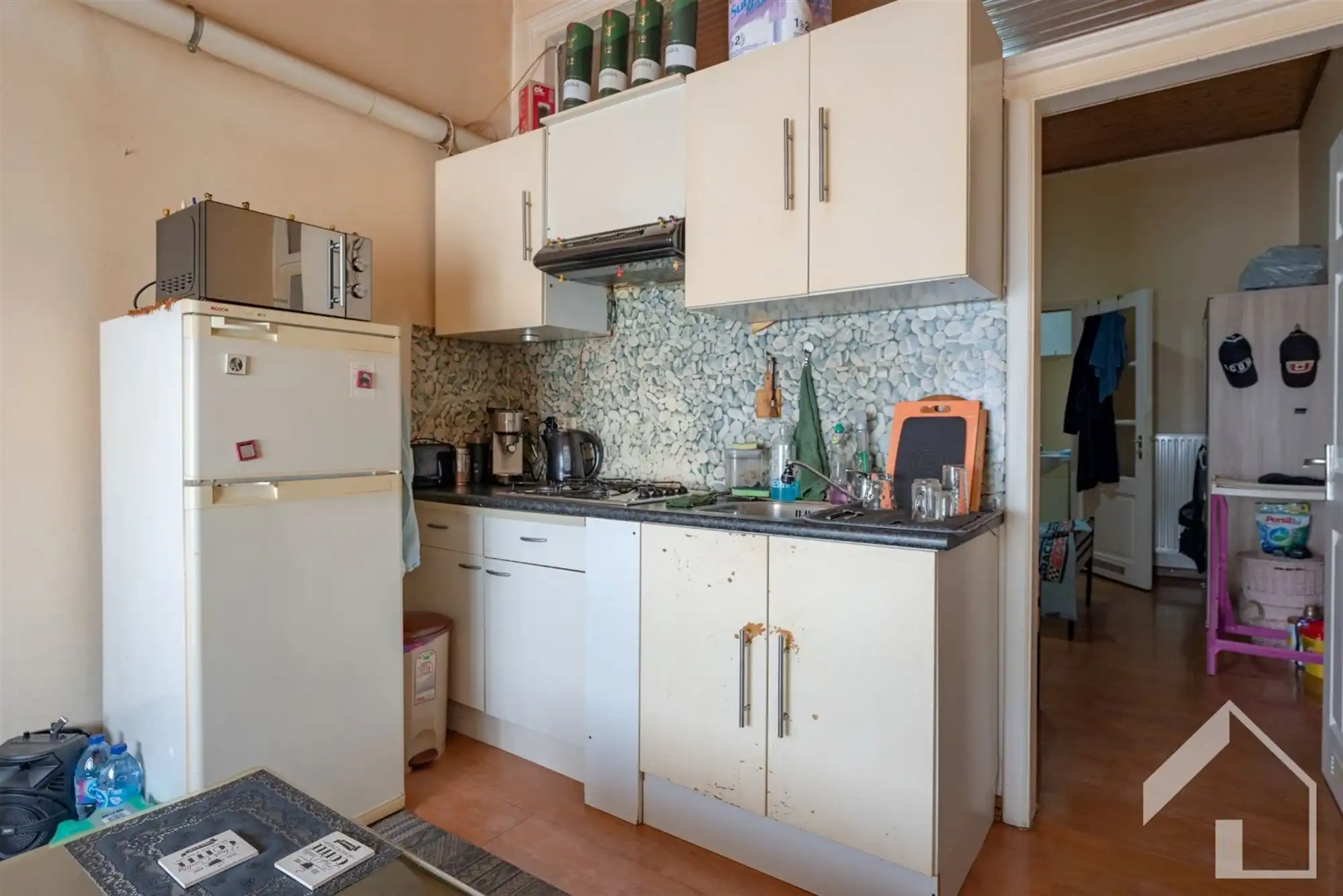 Ruime woning (190 m²) met tuin en veel potentieel foto 12