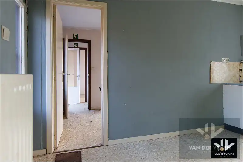 Multifunctioneel eigendom met 2 wooneenheden op een riant perceel van 21 aren 83 centiaren op een goed bereikbare, rustige locatie in Diepenbeek foto 28