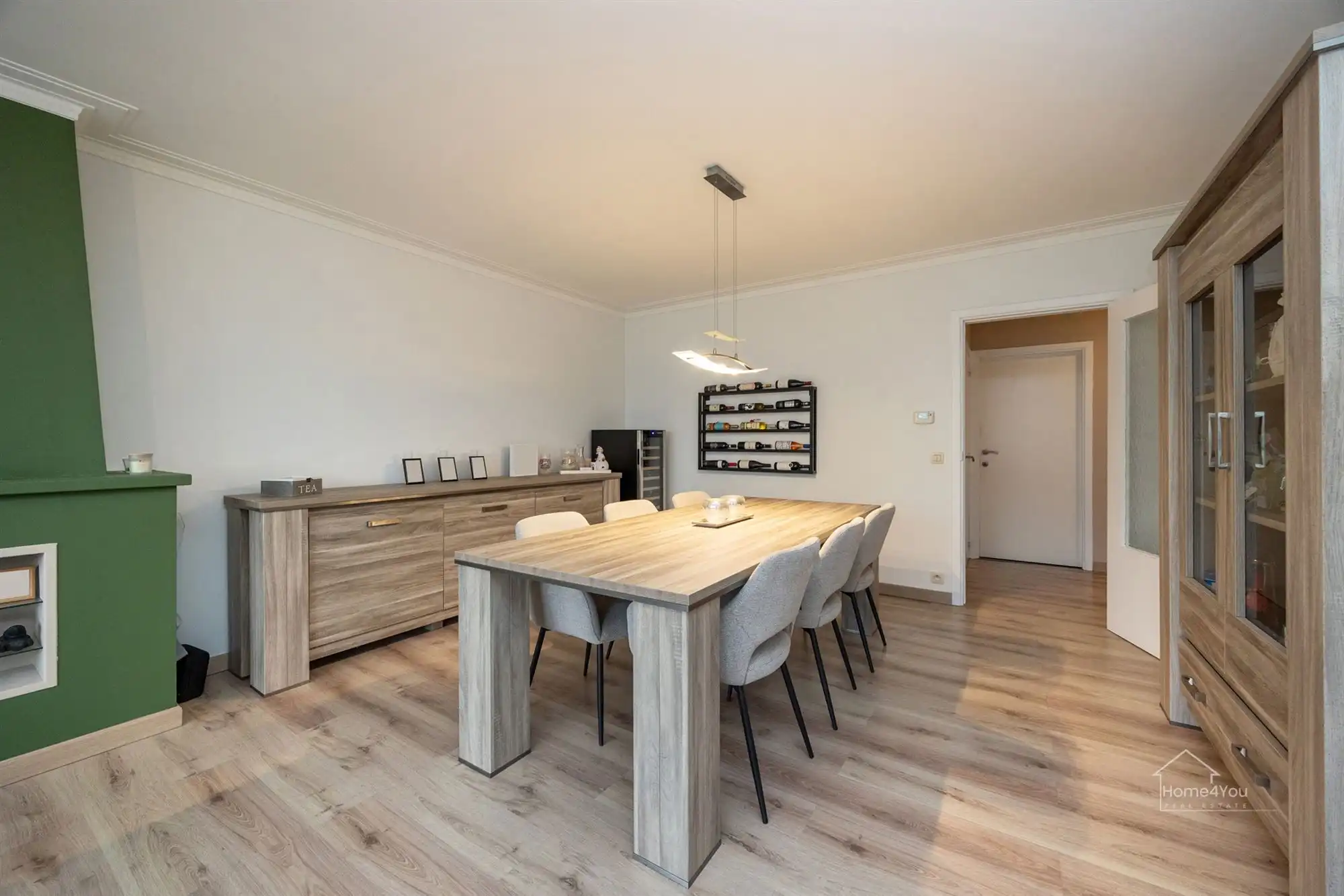 Instapklaar 2-slaapkamer appartement in Mortsel te koop! foto 4