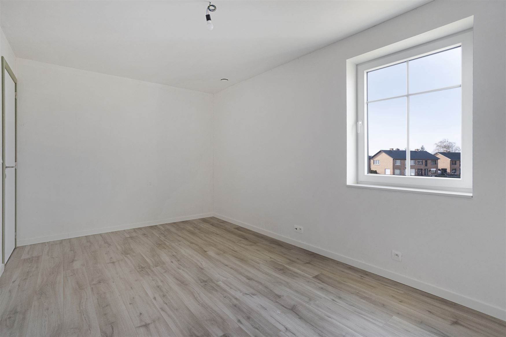 Ruime nieuwbouwwoning foto 11