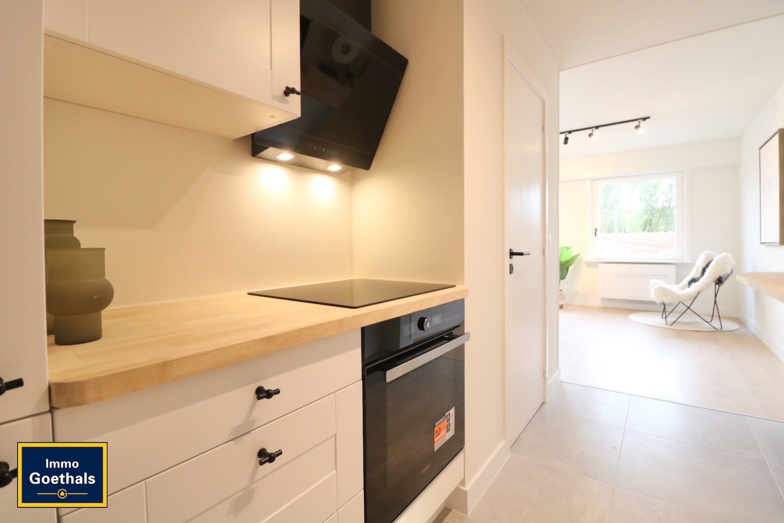 Pas gerenoveerd appartement met 2 kamers en garage foto 6
