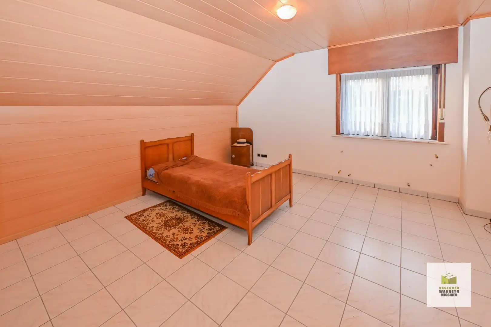 Zeer centraal en rustig gelegen ruime woning met 5 slaapkamers foto 16