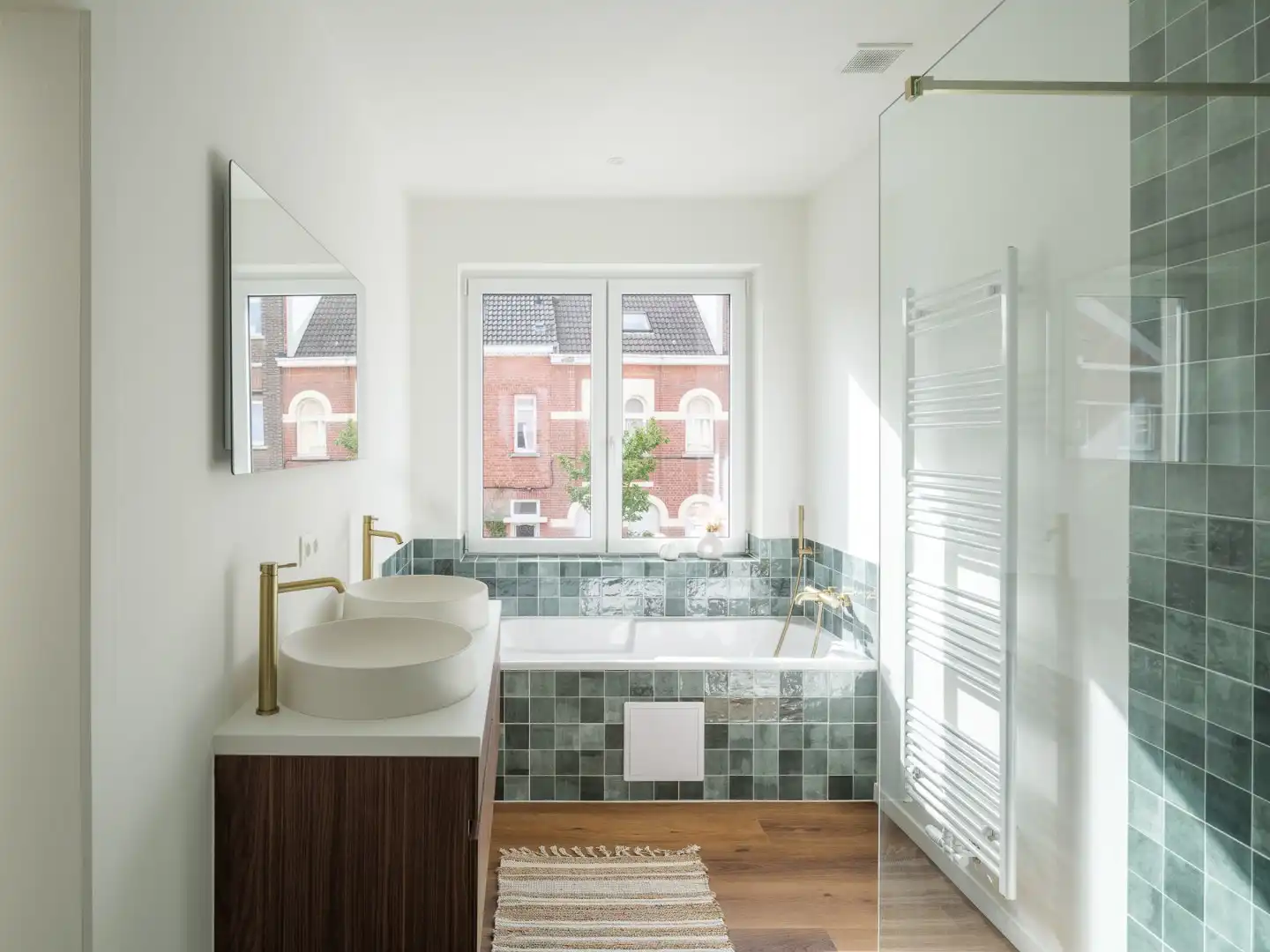 Lichtrijk hoekappartement met twee slaapkamers foto 26