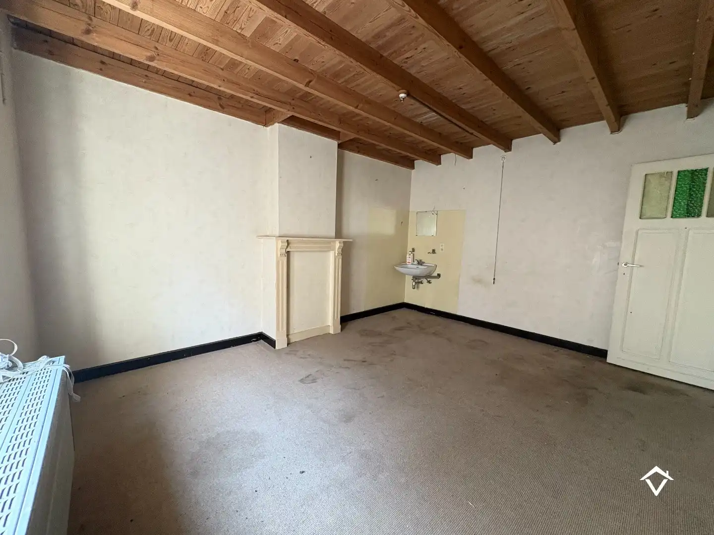 Unieke ruime eigendom op 1169 m² grond met voormalige handelsruimte in centrum Koekelare foto 8