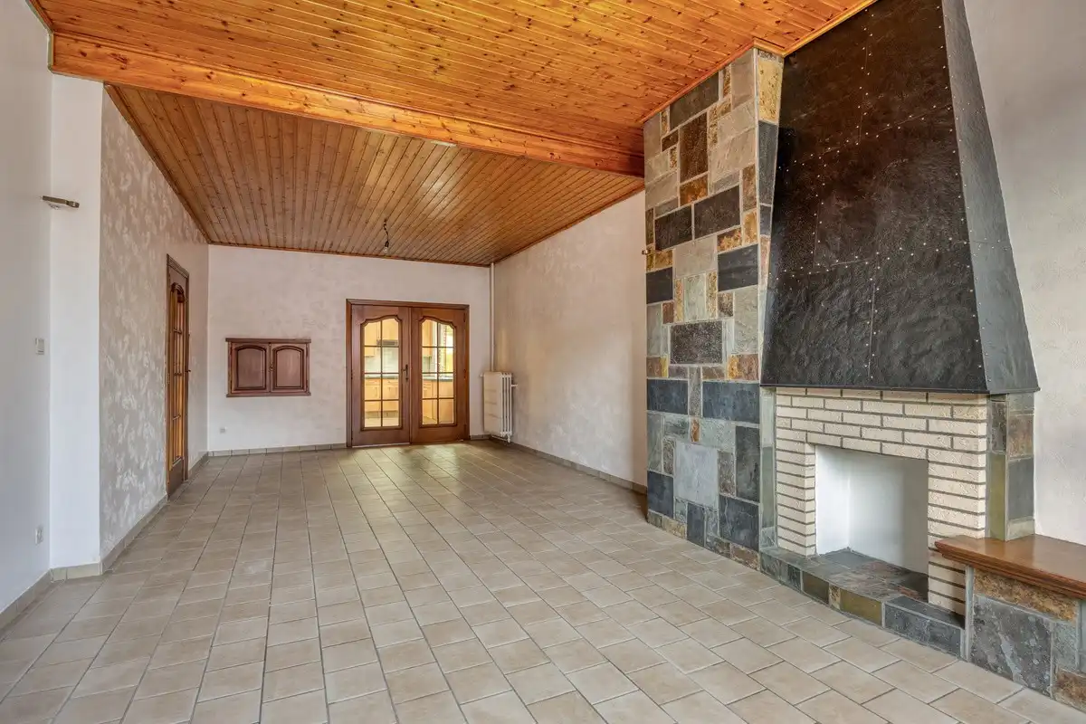 Charmante gezinswoning met 4 slaapkamers, knusse tuin en veel potentieel in het gezellige Vlijtingen, Riemst. foto 6