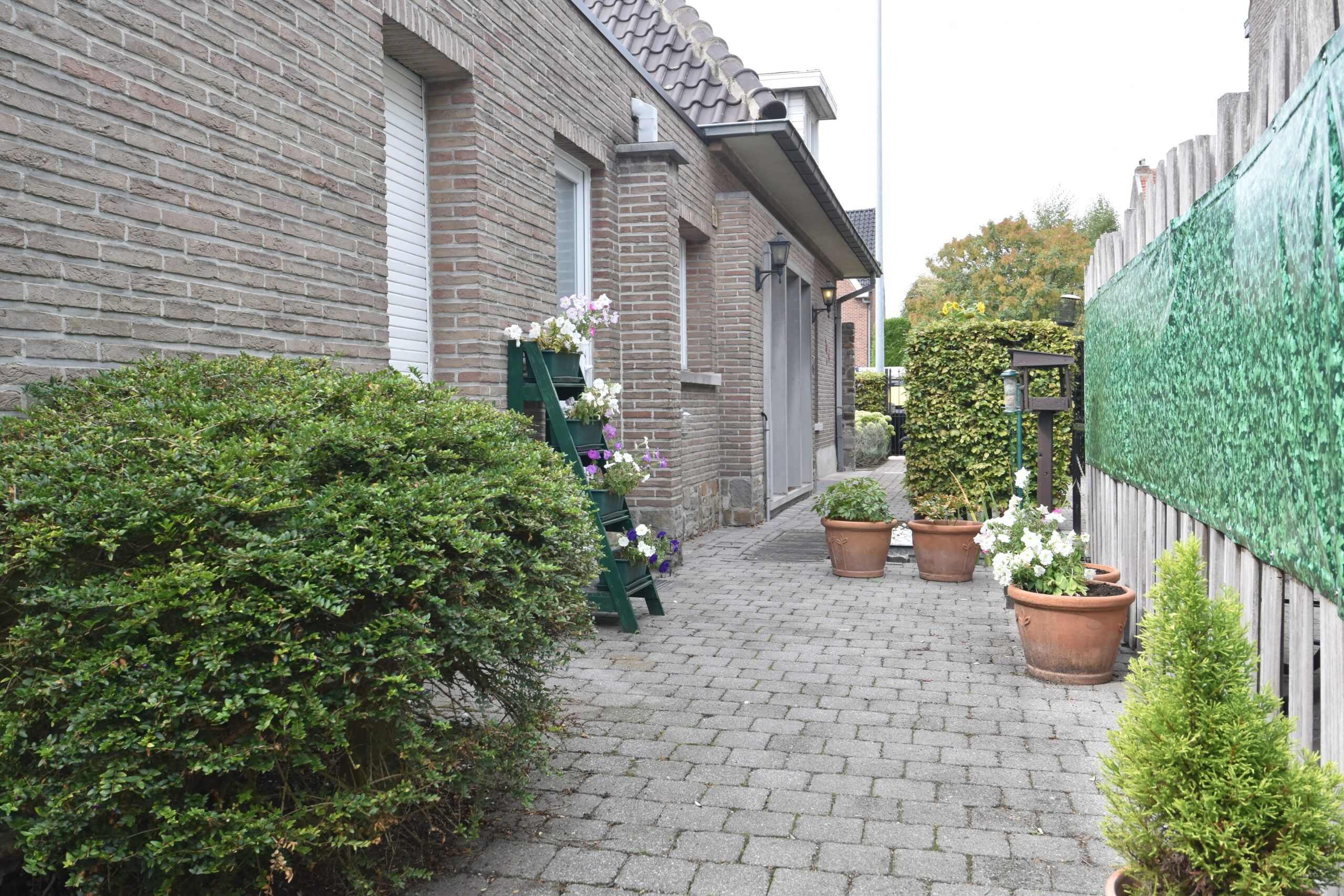 Charmante woning met magazijn – wordt volledig gerenoveerd opgeleverd foto 5