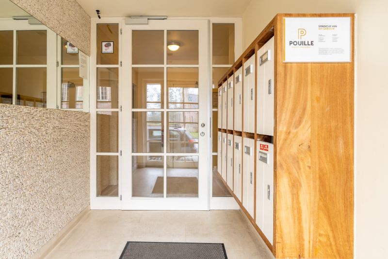 Ruim appartement inclusief kelderberging en garage! foto 3