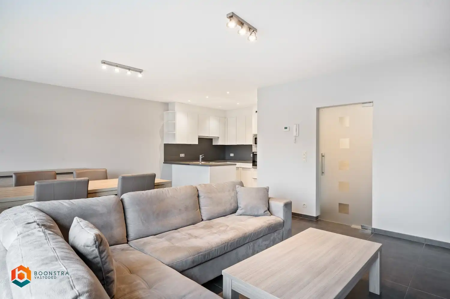 Appartement met 2 slpkrs en garage in Lier foto 4