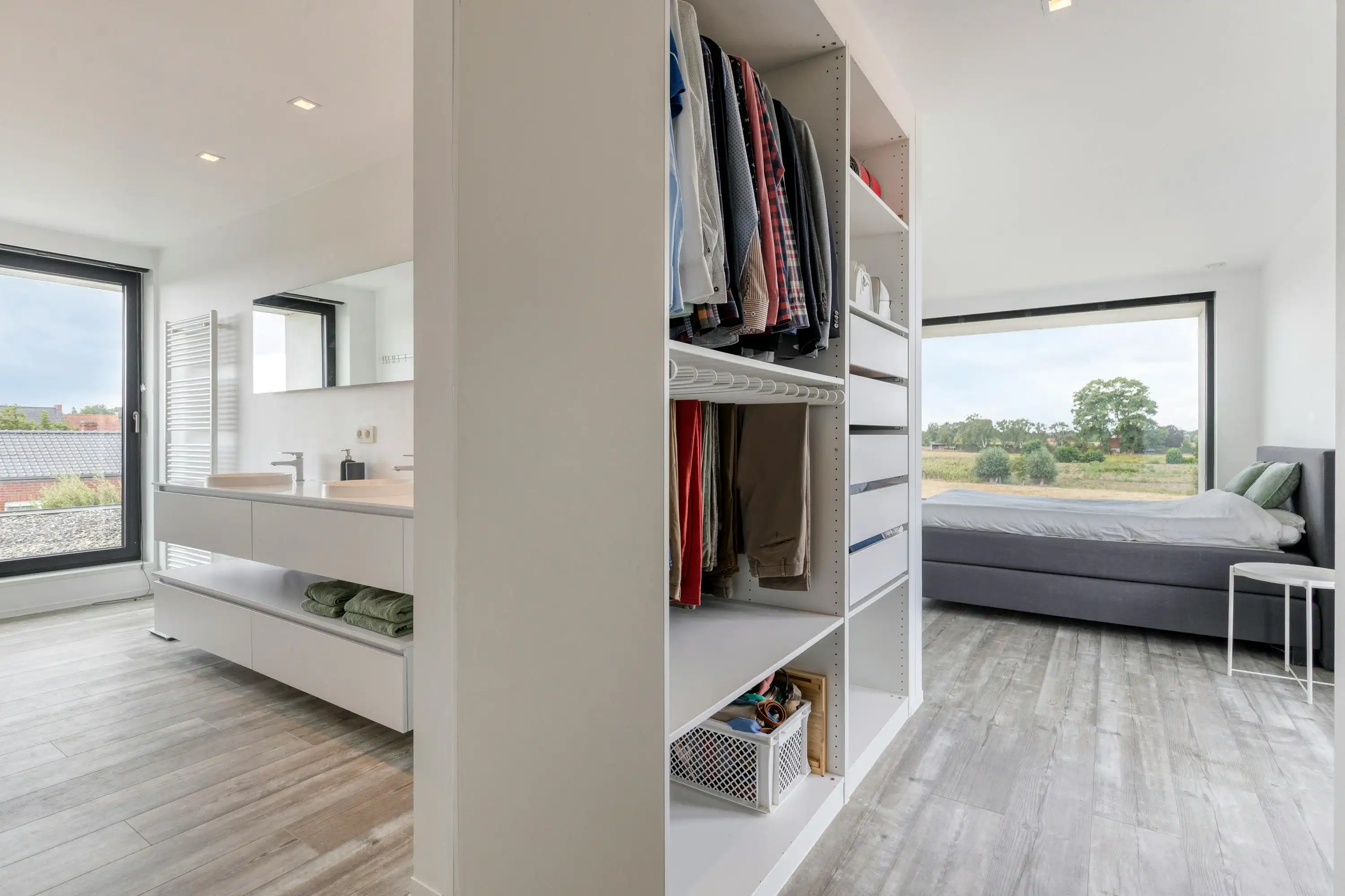 Hoogwaardig afgewerkte villa te koop op rustige locatie foto 15