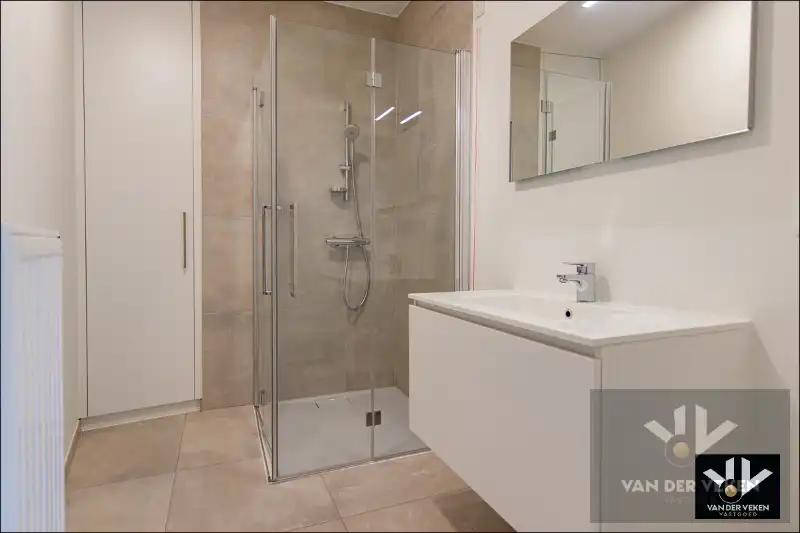 SERVICEFLAT 2 SLPK 2 BADK PAL IN CENTRUM HASSELT foto 10