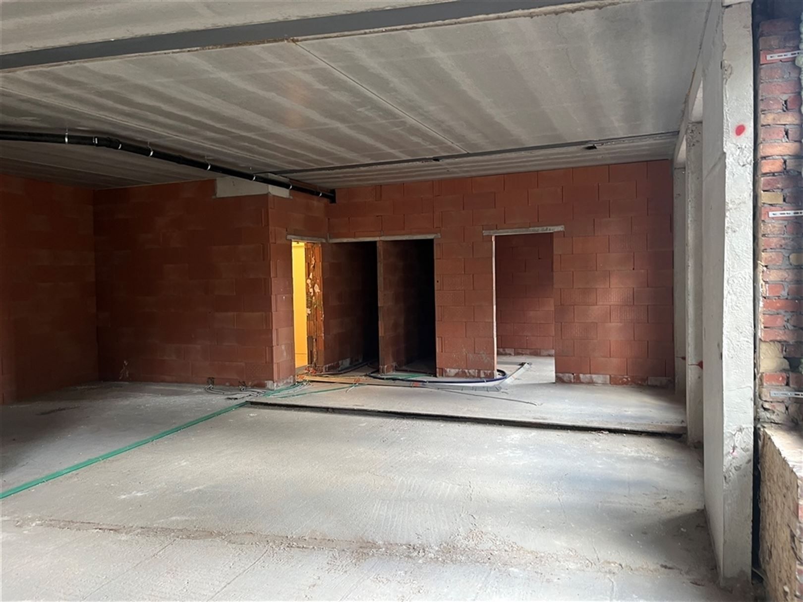 Volledig kantoorgebouw te koop of te huur foto 15