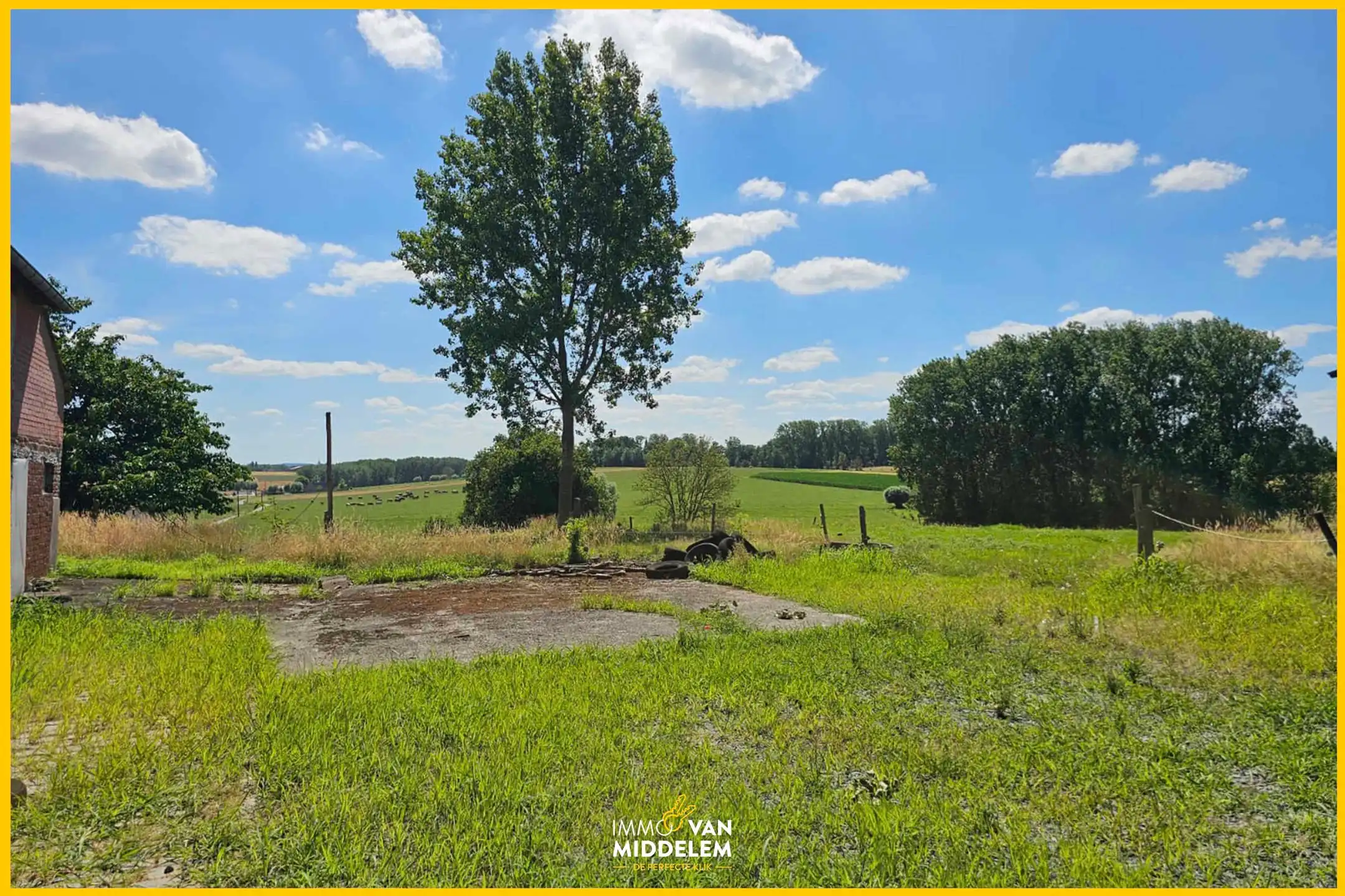 PRACHTIG GELEGEN TE RENOVEREN HOEVE OP +/- 1,50 HECTARE foto 9
