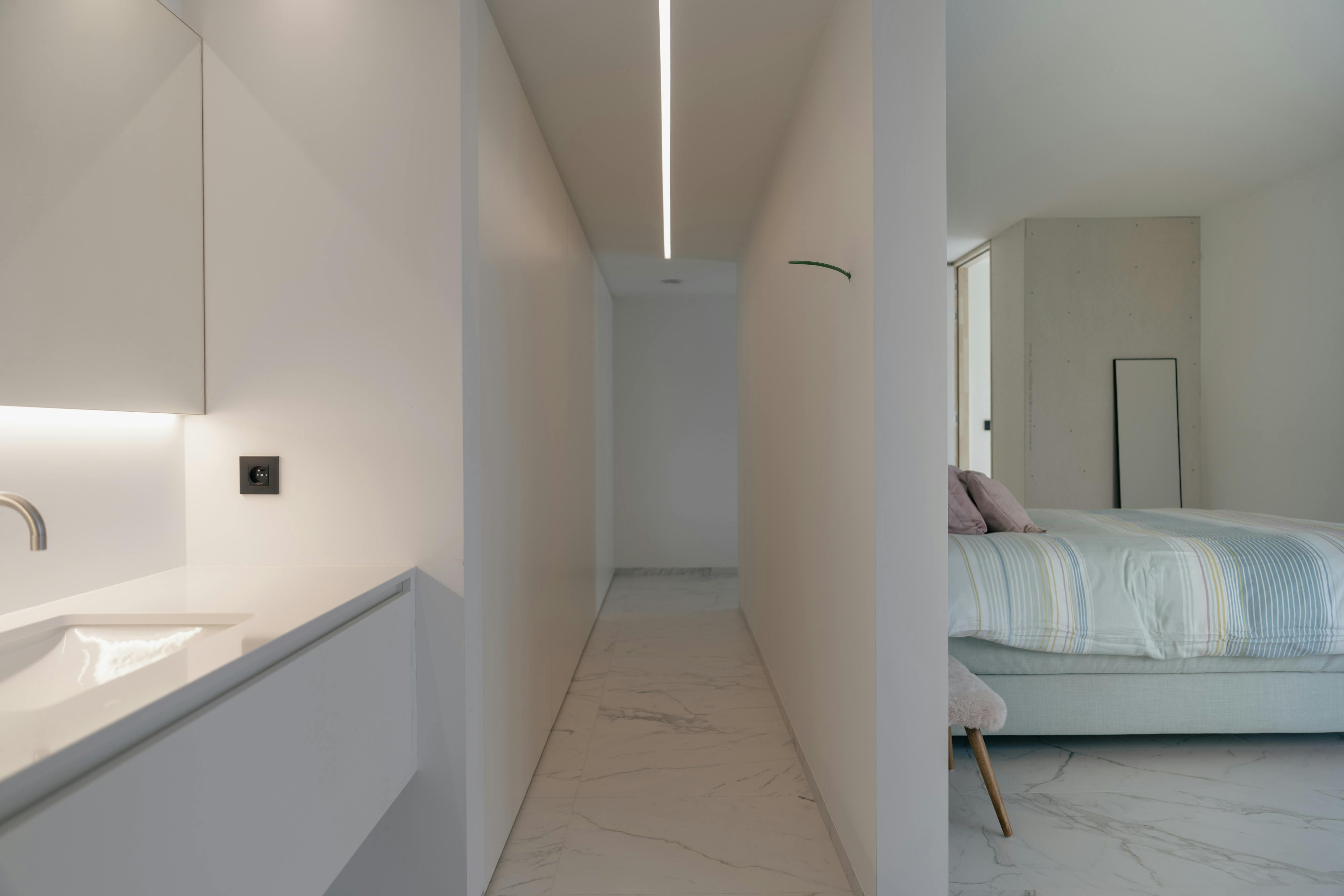 Hypermoderne strakke villa met zwembad nabij Roeselare foto 24