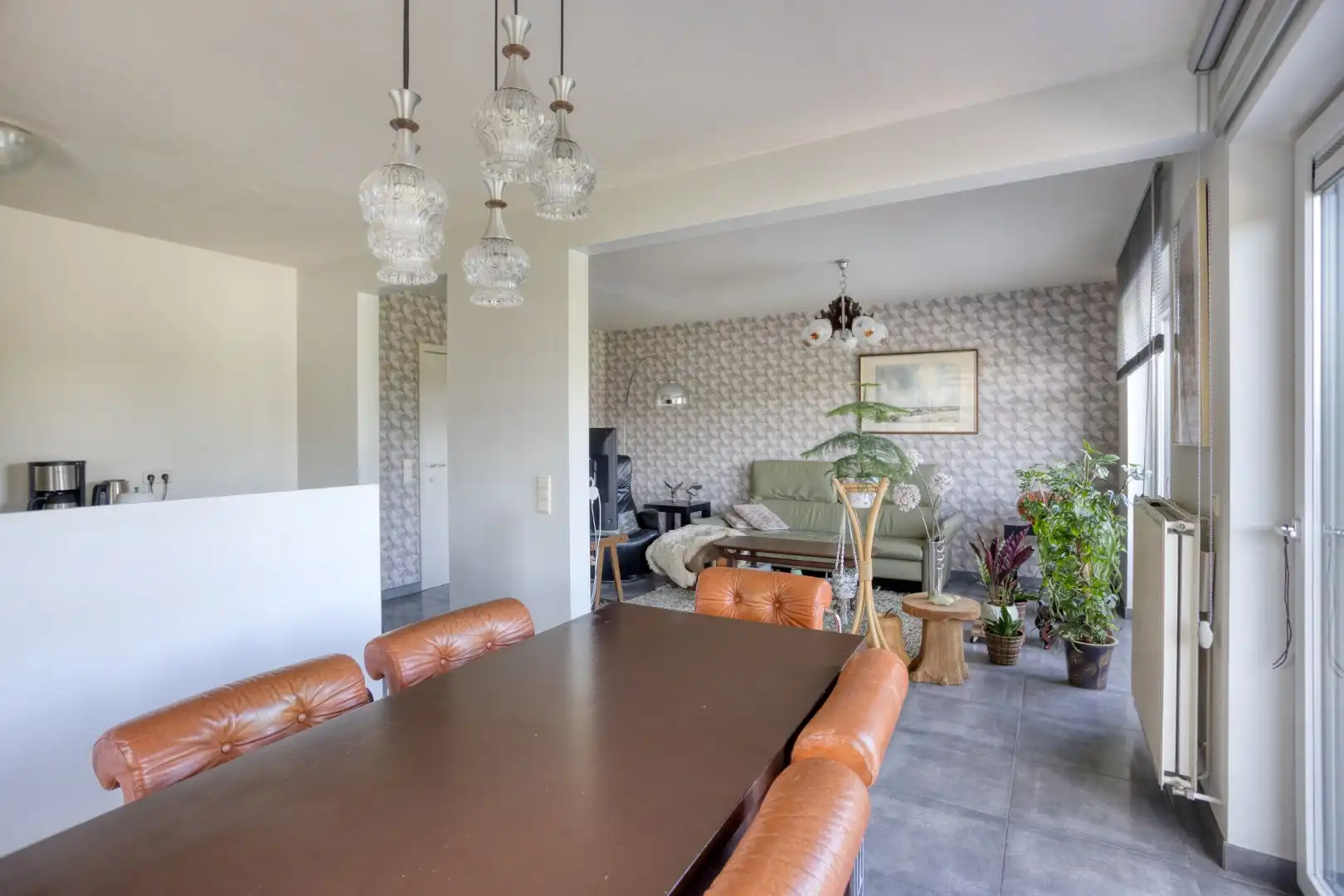 Verzorgde woning met 3 slaapkamers, garage, zonnepanelen en zonnige tuin te Tongeren foto 6