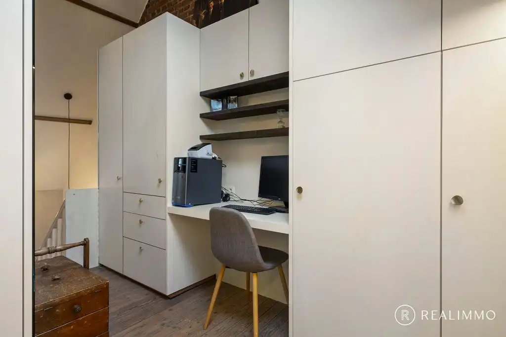 Gezellige en stijlvol gerenoveerde rijwoning te Sint-Denijs foto 22