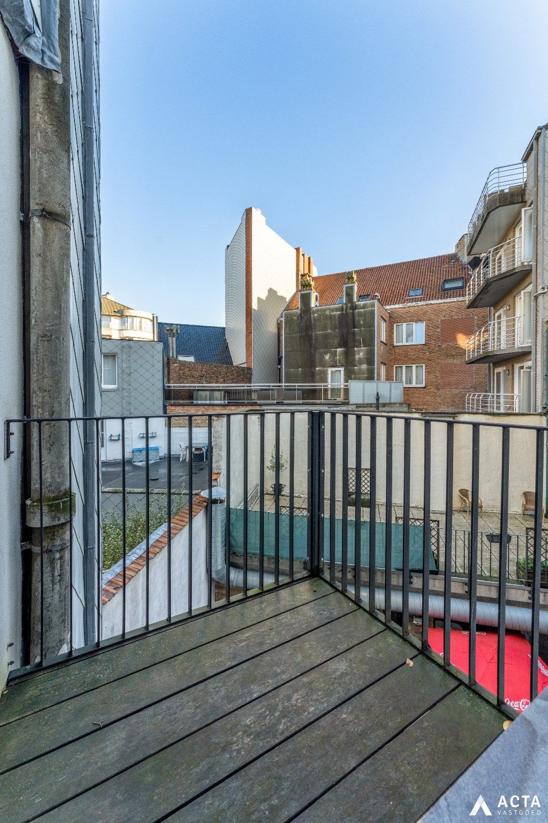 Gerenoveerd appartement met twee slaapkamers aan de Visserskaai van Oostende foto 11